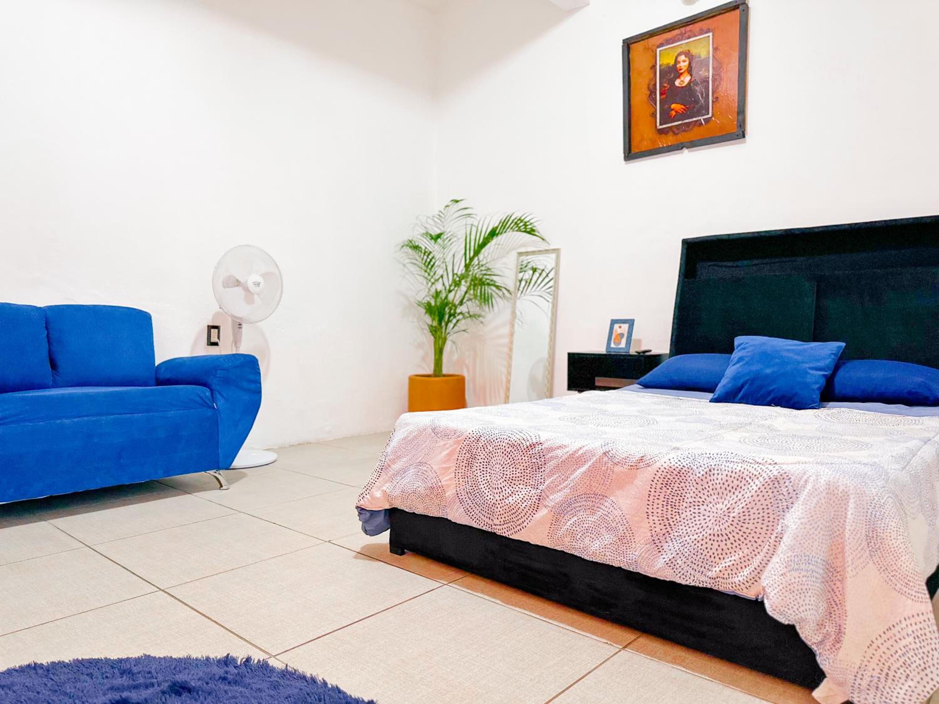 Double Room with Shared Bathroom photo 3
