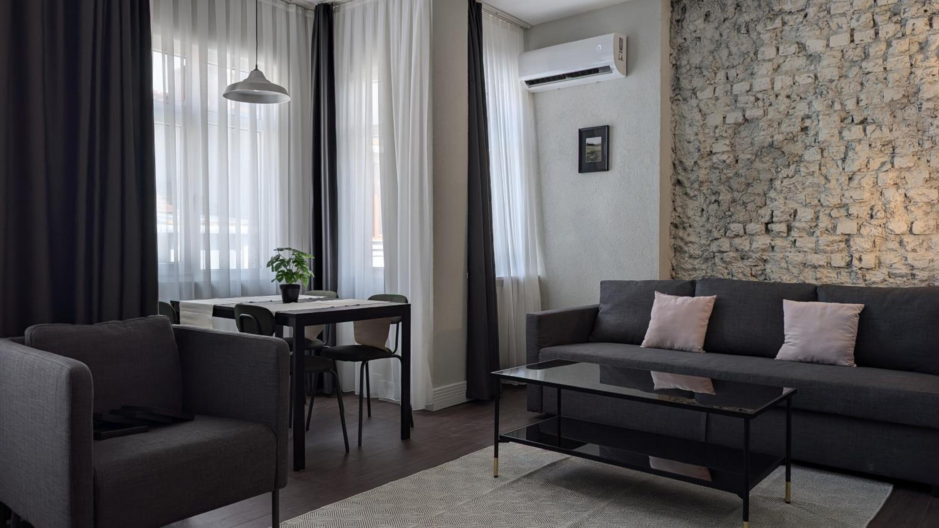 Apartment With Balcony photo 1