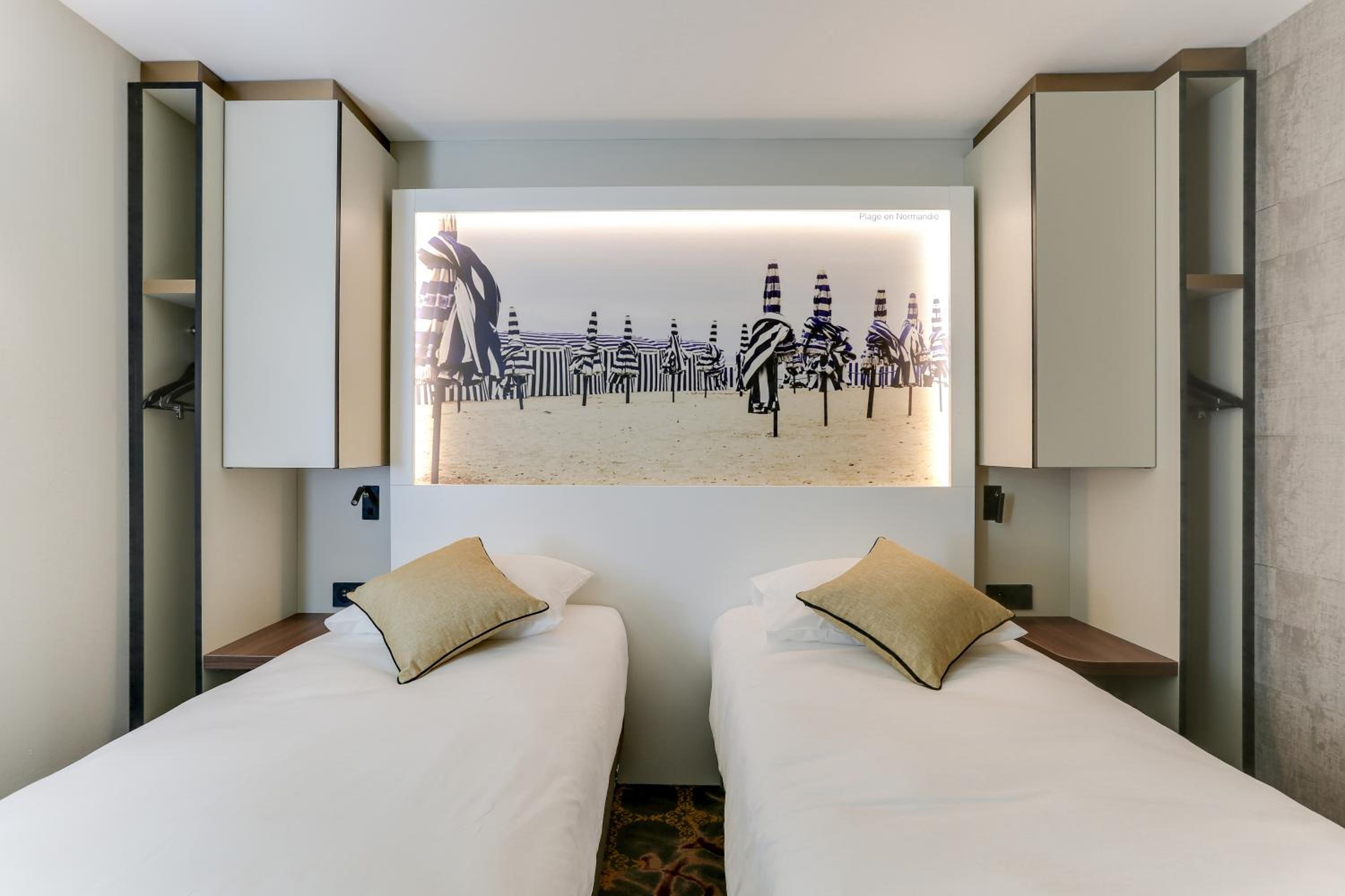 Twin Room - Photo 8