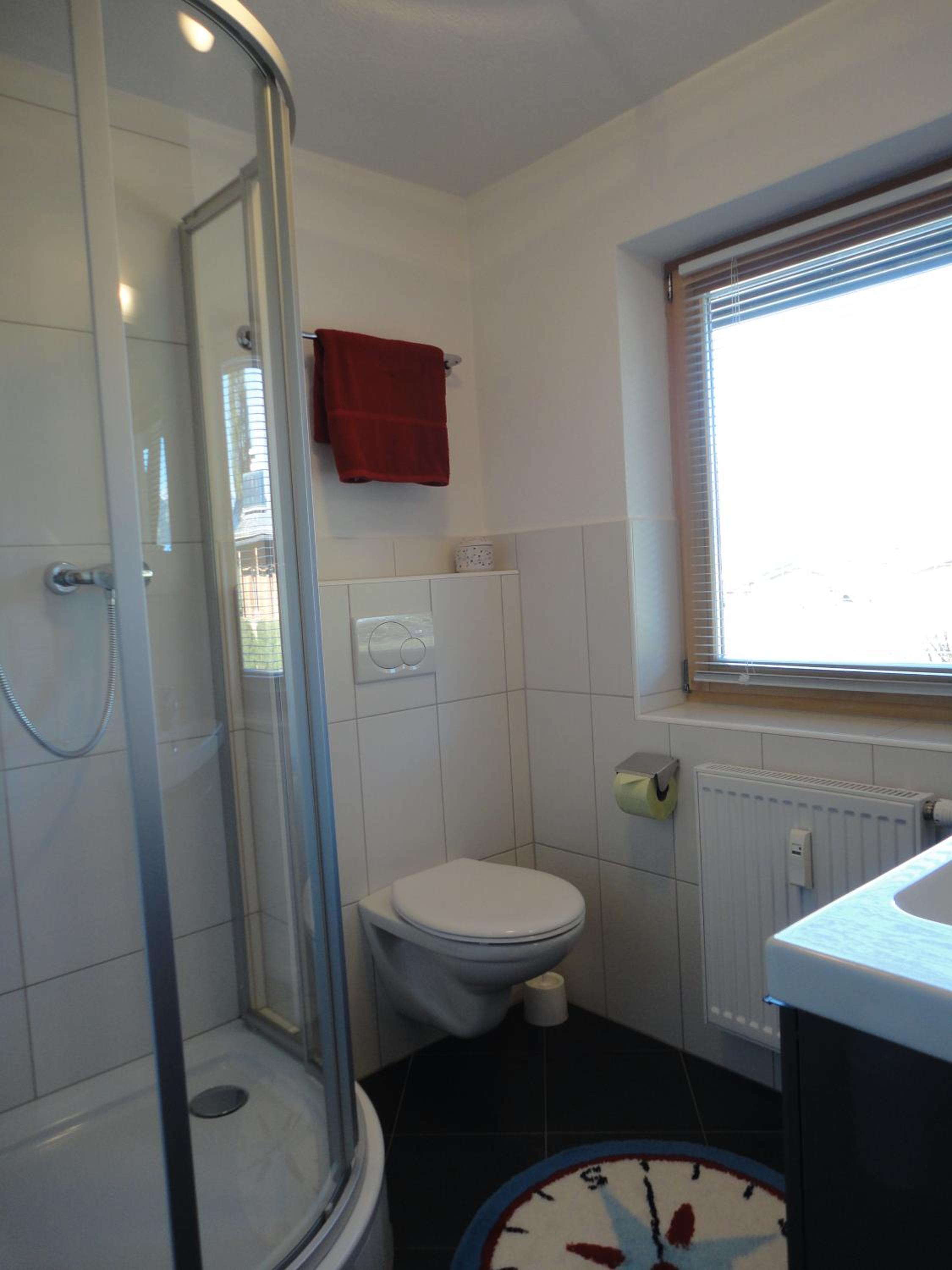 Two-Bedroom Apartment with Balcony, 6 photo 3