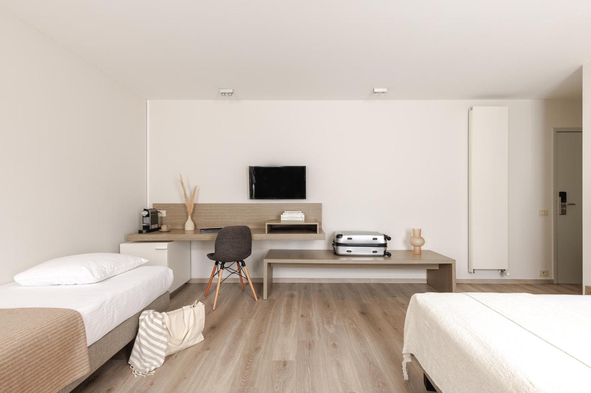 Deluxe Triple Room - Photo 3