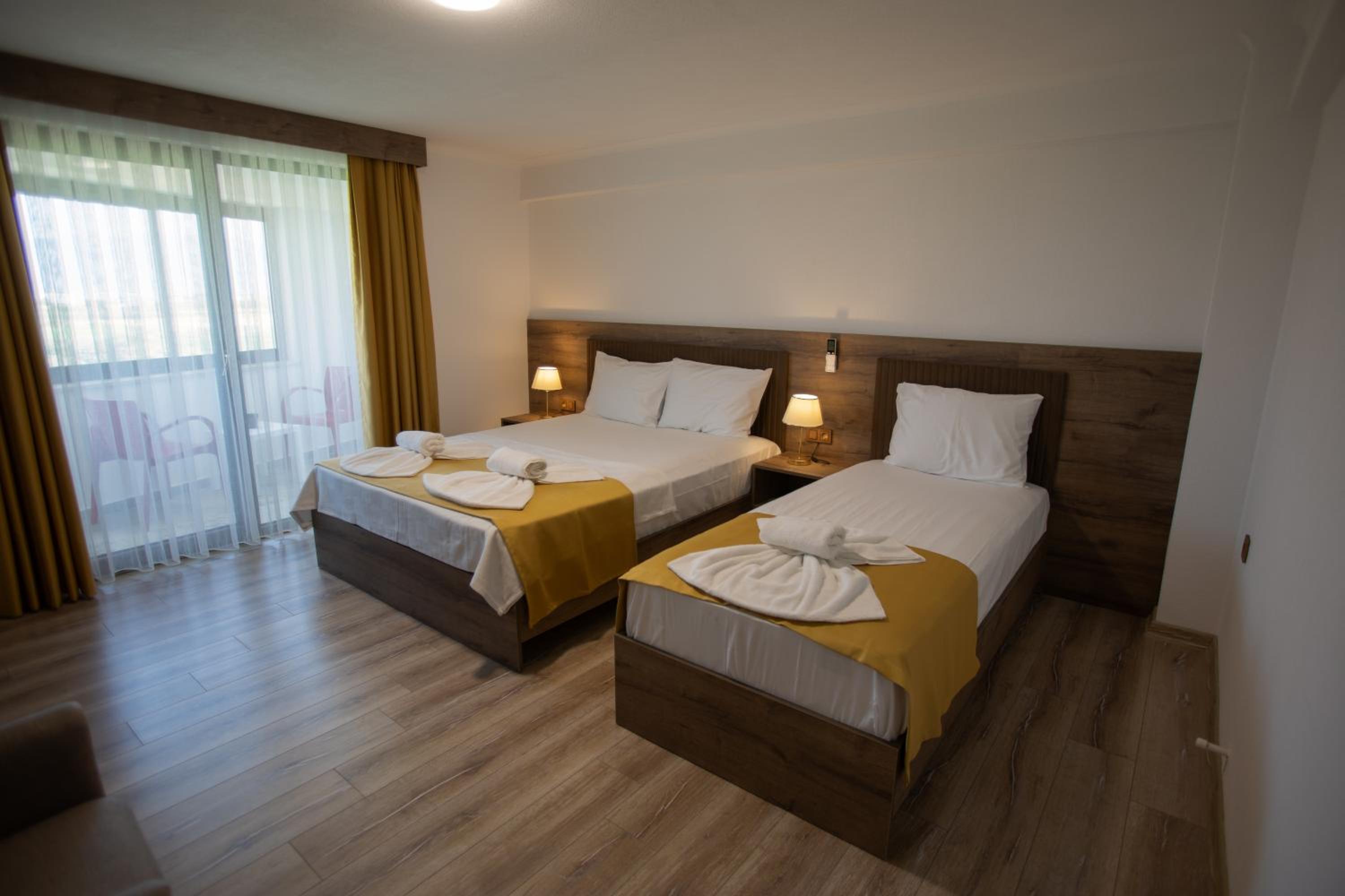 Deluxe Triple Room photo 3