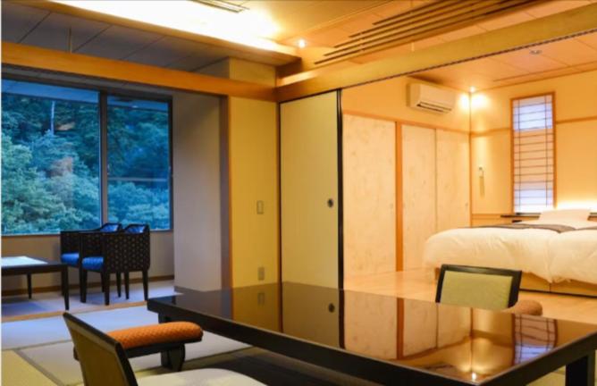 Deluxe Japanese Western Style Room (Modern) with Private Bathroom - Meals service in room - Photo 1