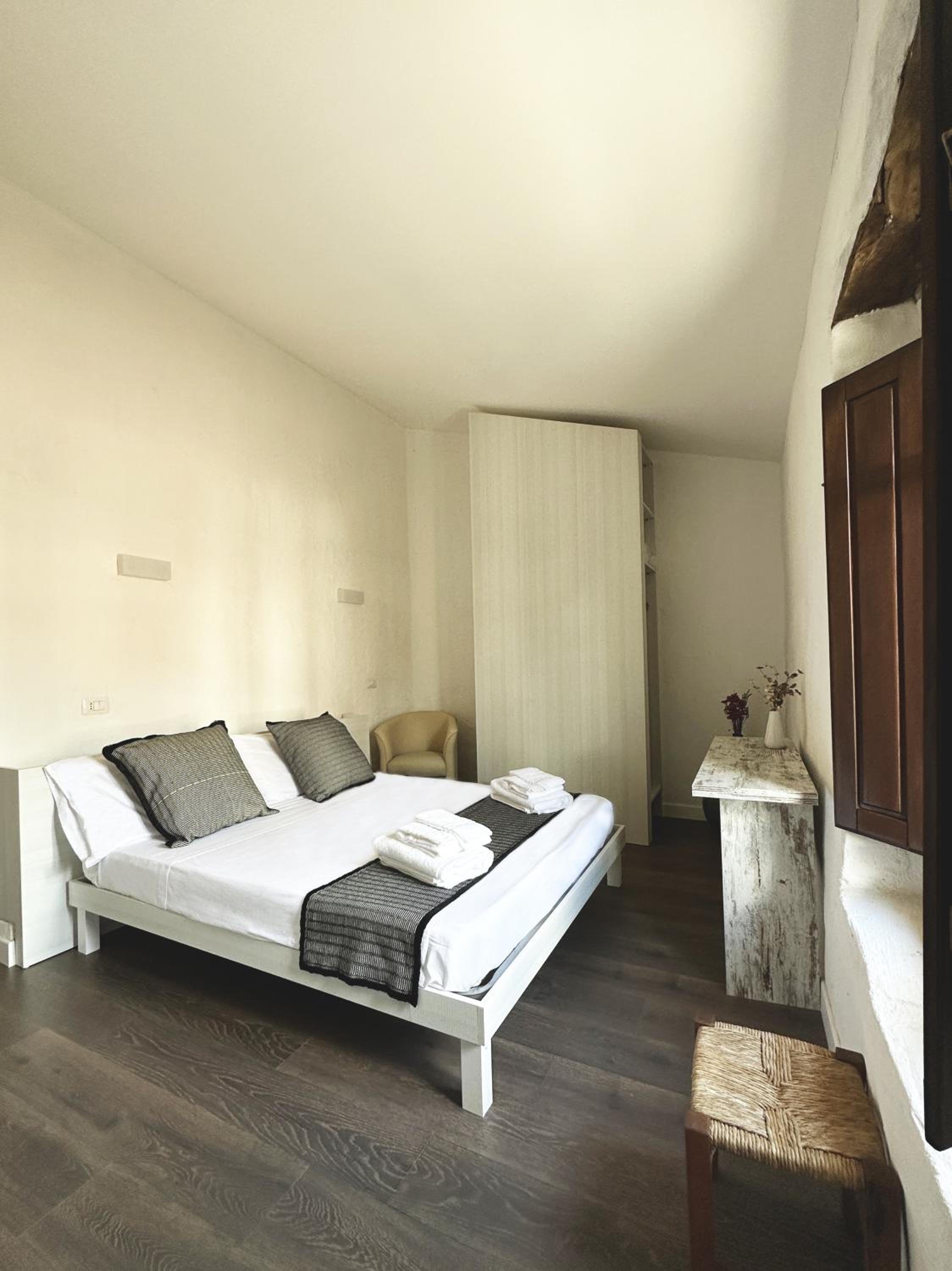 Double Room with Private Bathroom photo 2