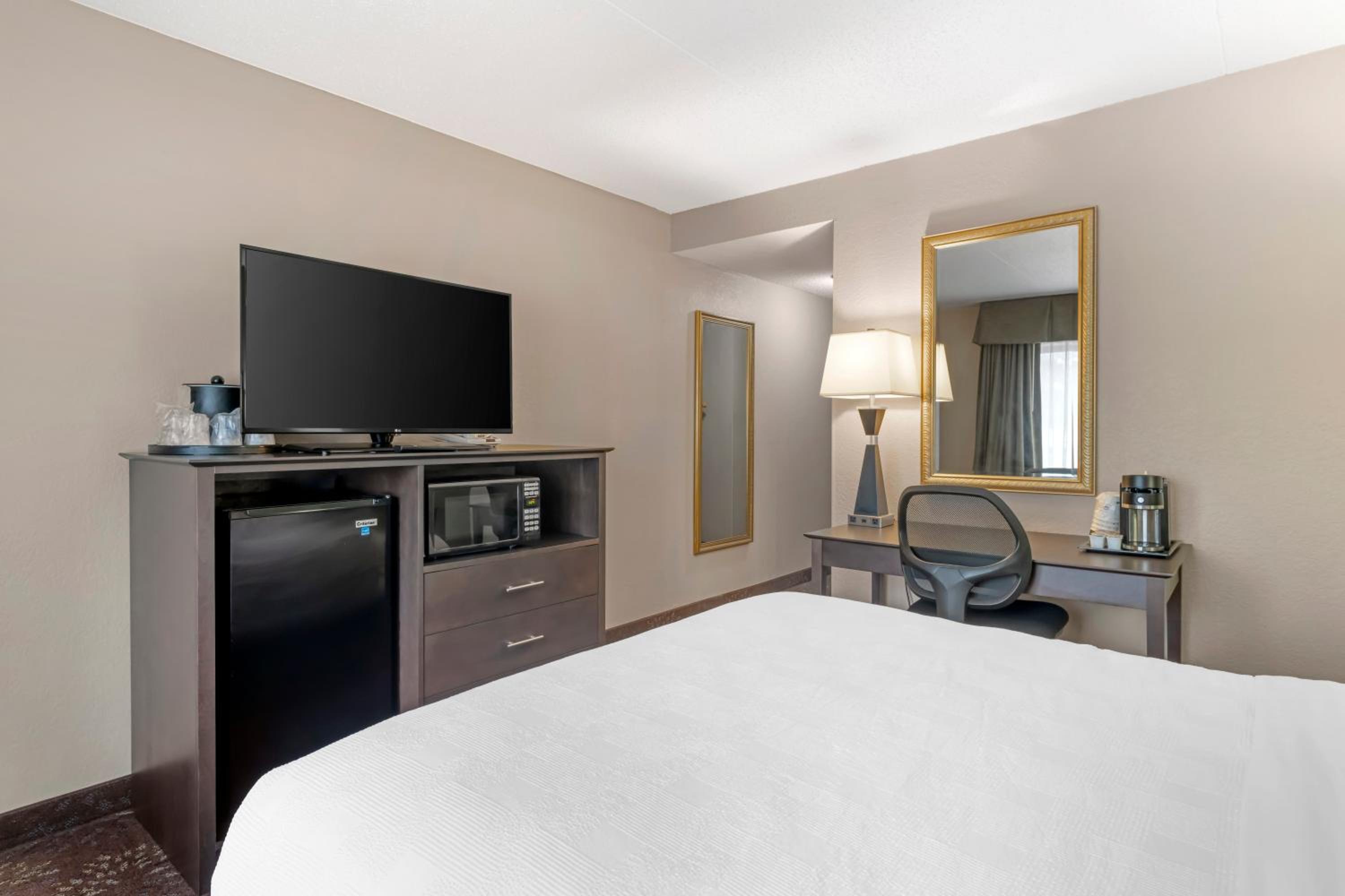 Double Room with Work Desk - Non-Smoking - Photo 1