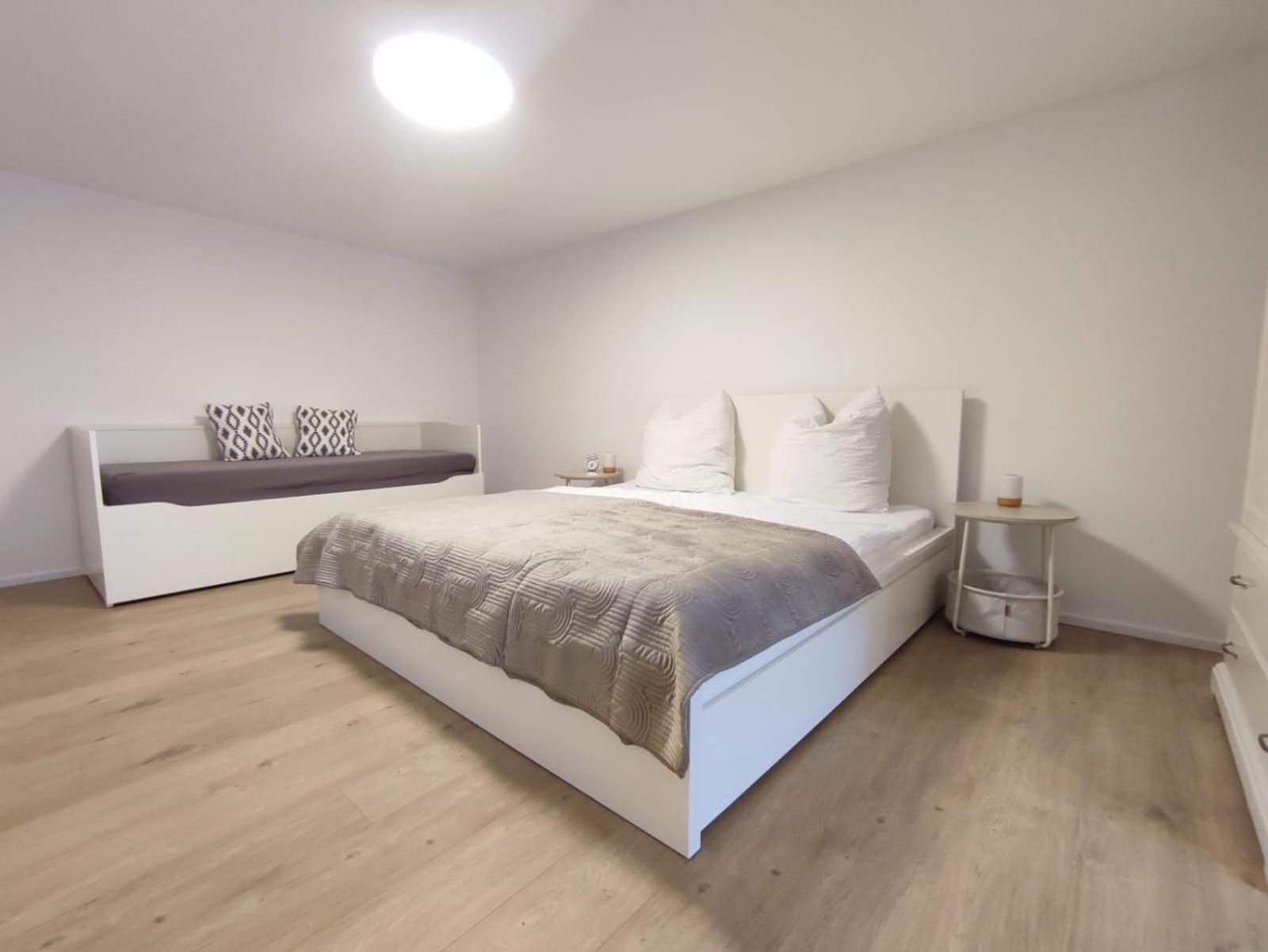 One-Bedroom Apartment photo 2