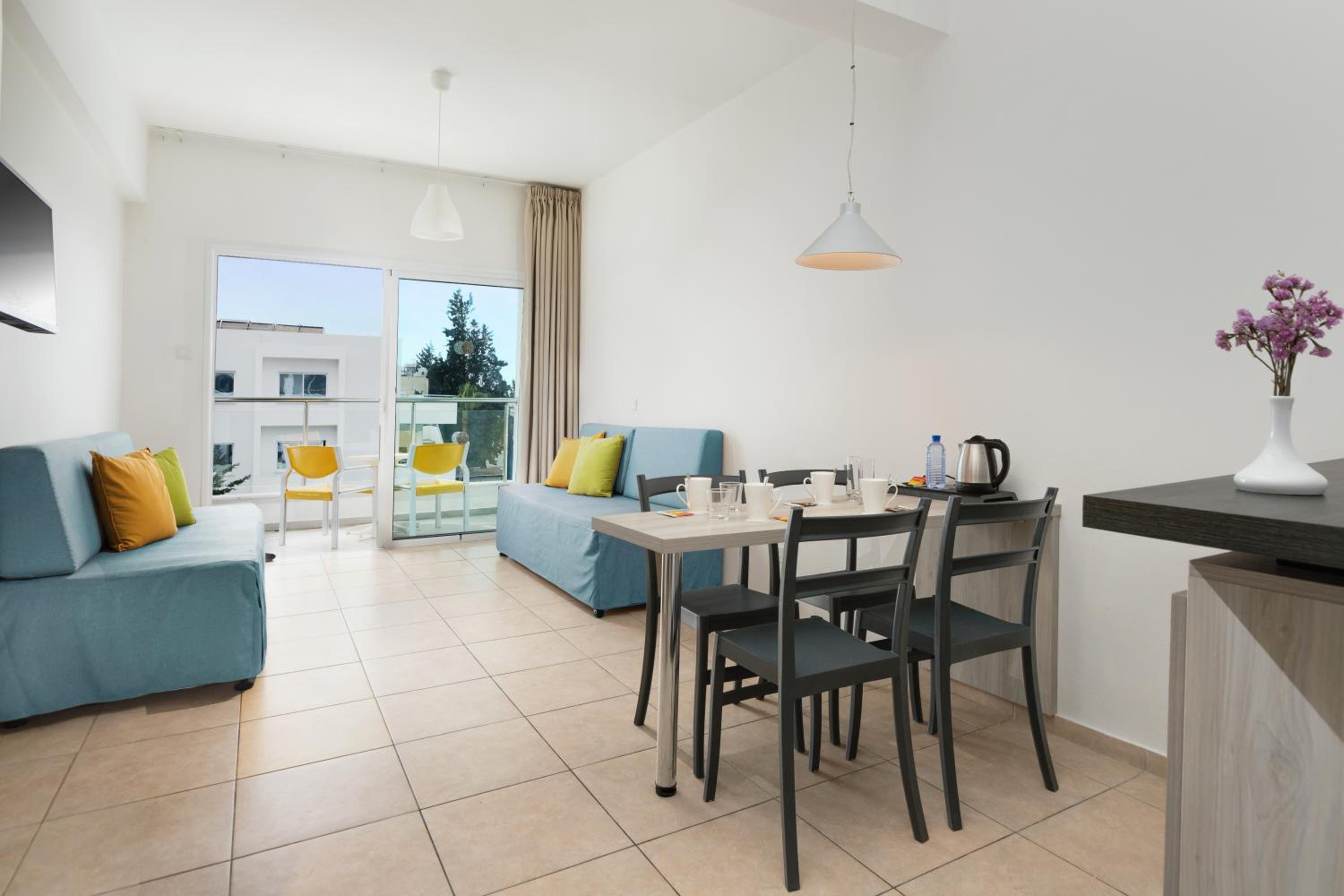 One Bedroom Suite  - Photo 3