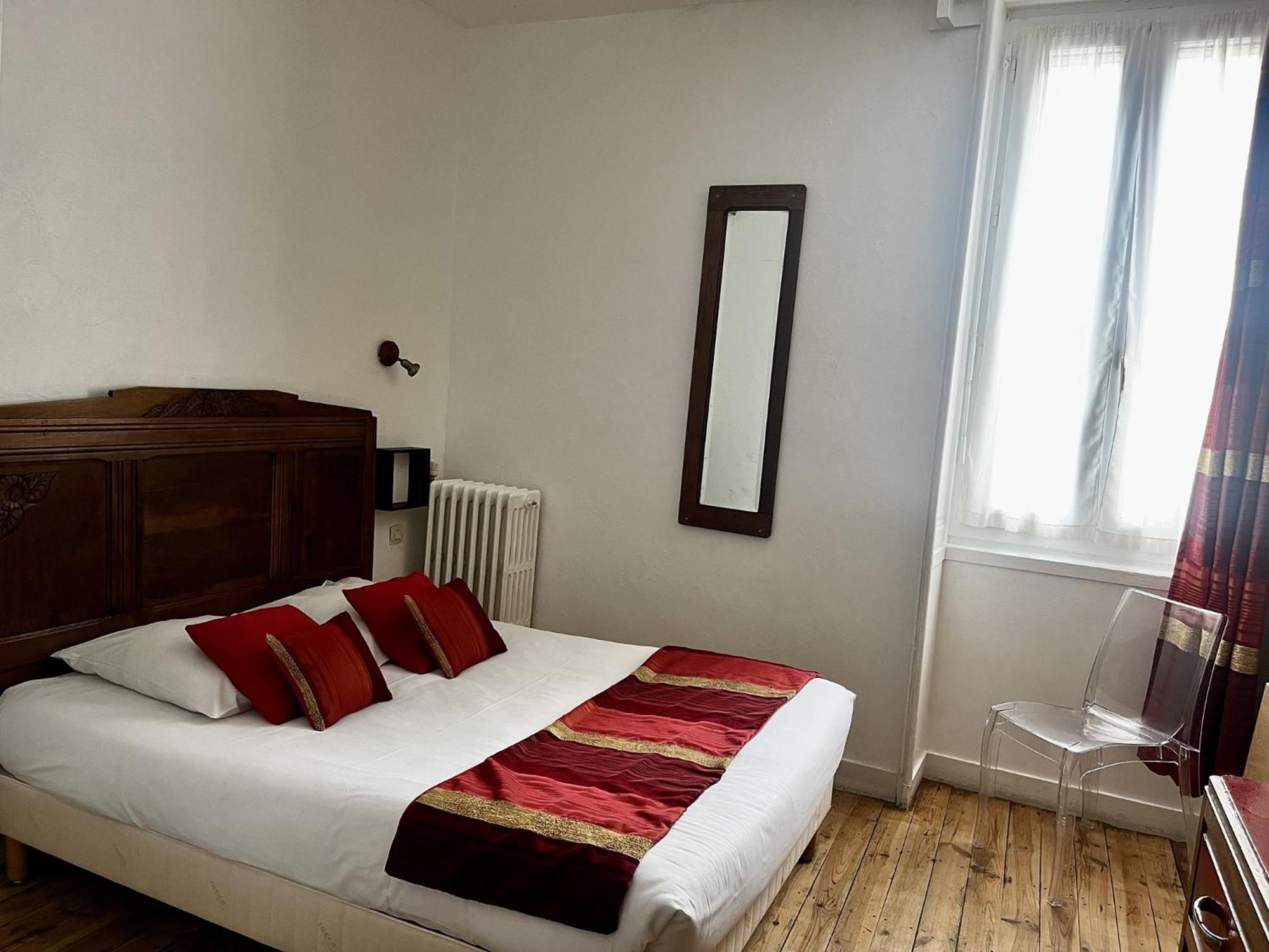 Classic Double or Twin Room photo 3