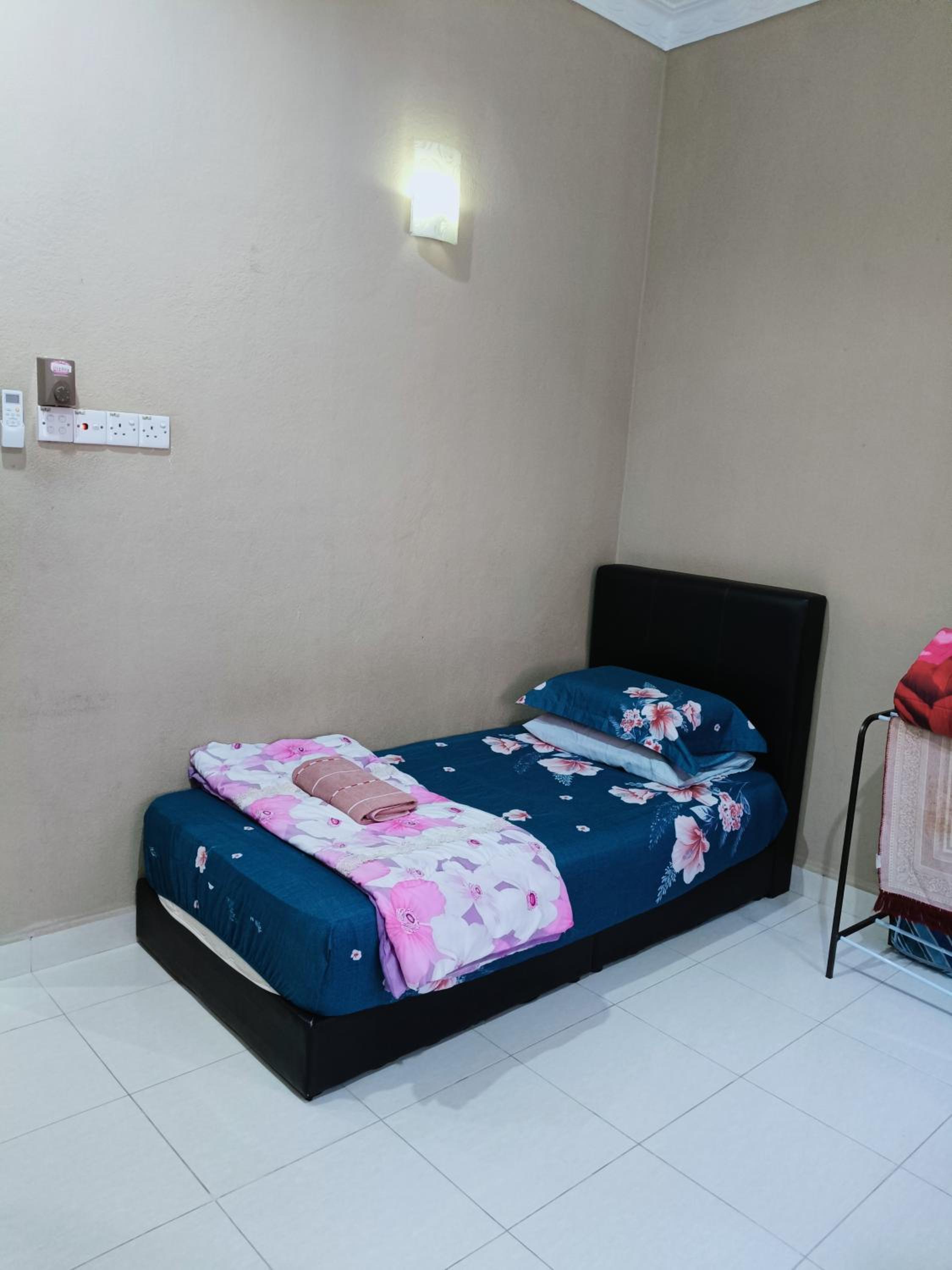 Two-Bedroom House photo 2