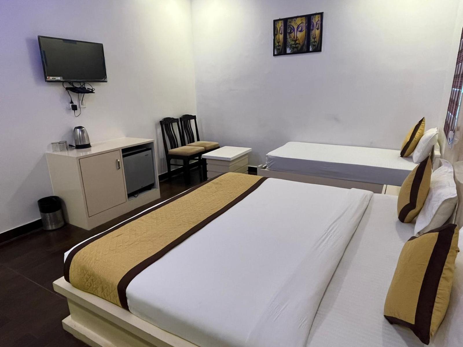 Deluxe Triple Room photo 3