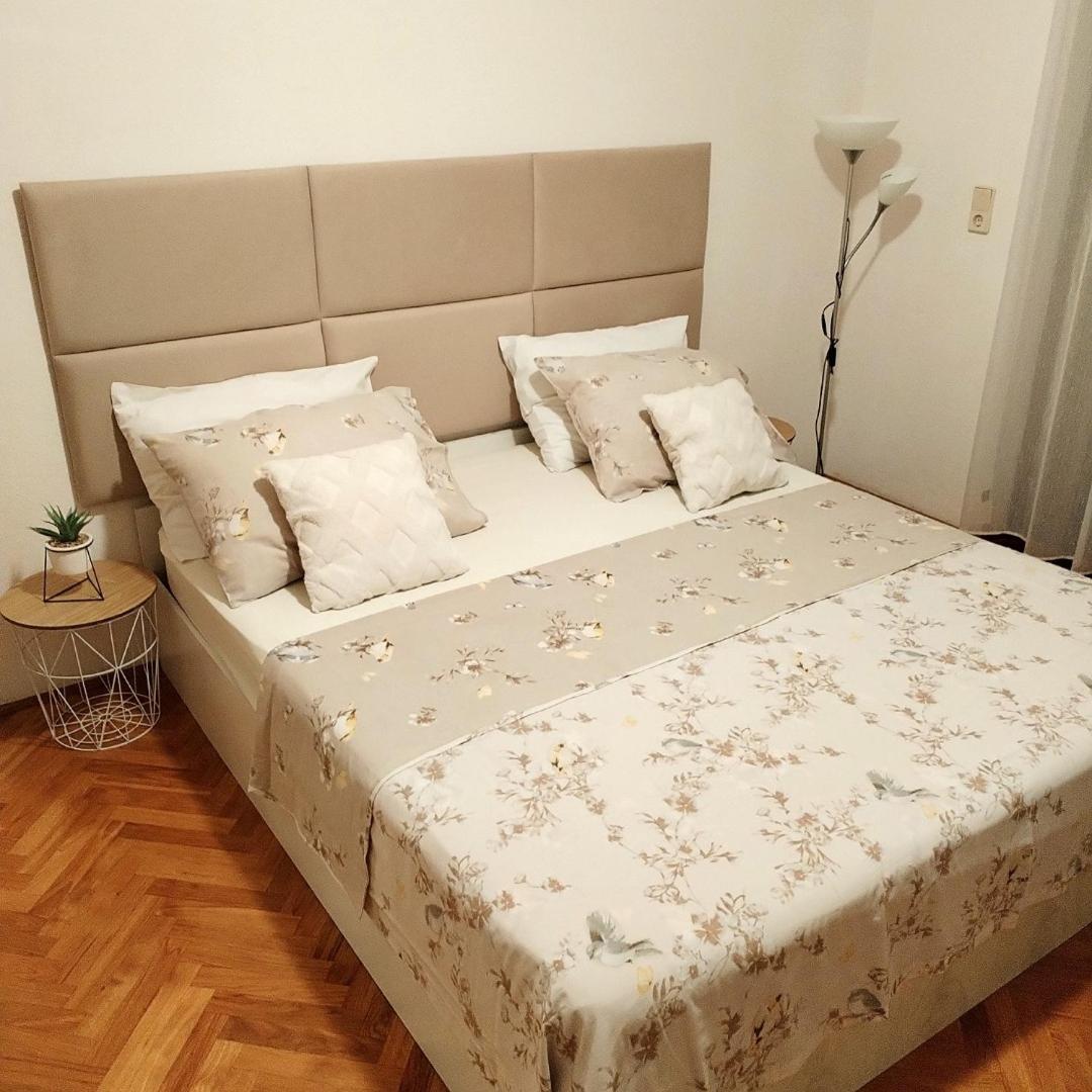 Three-Bedroom Apartment With Pool 