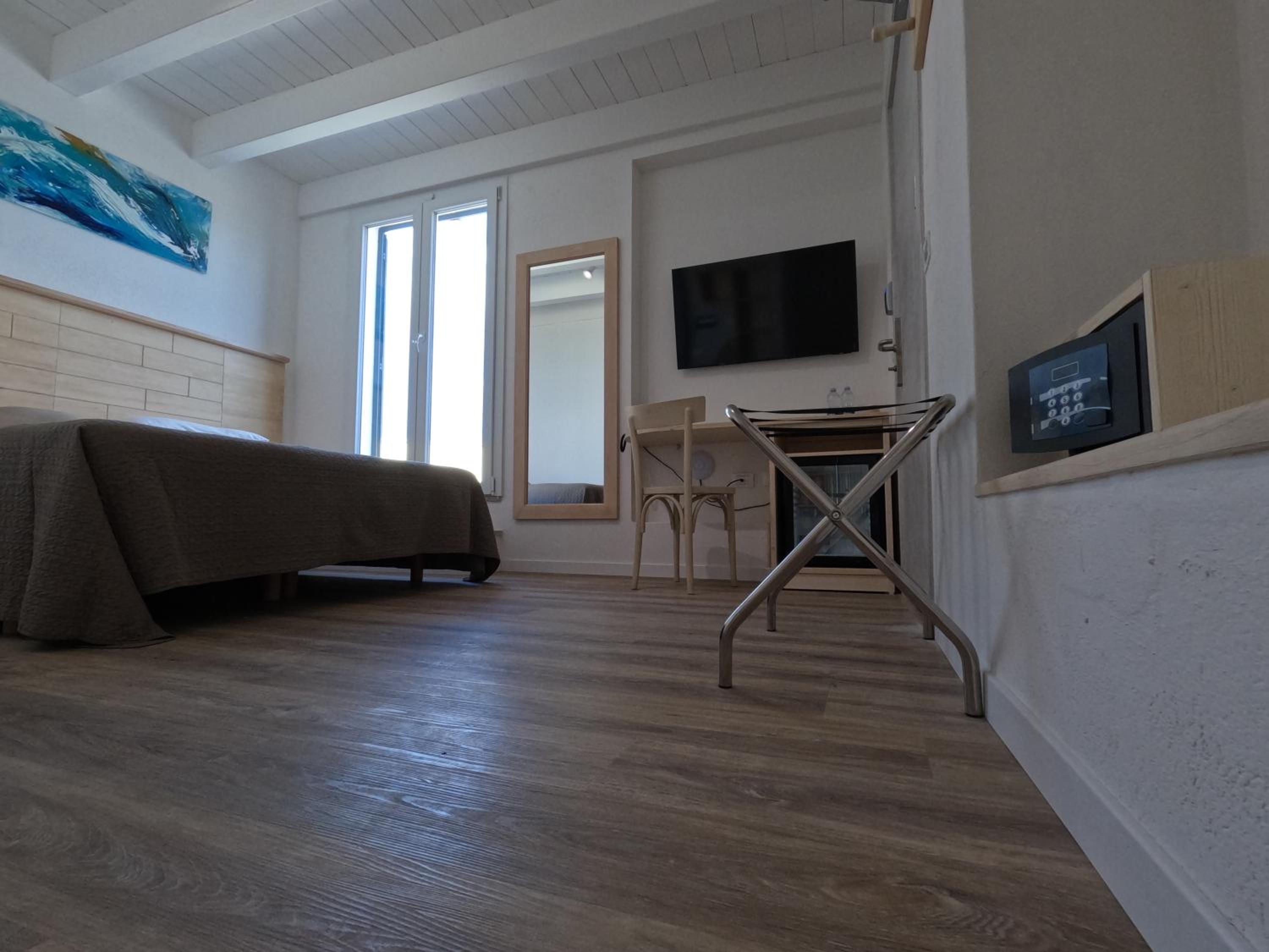 Double Room with Terrace and Sea View photo 3