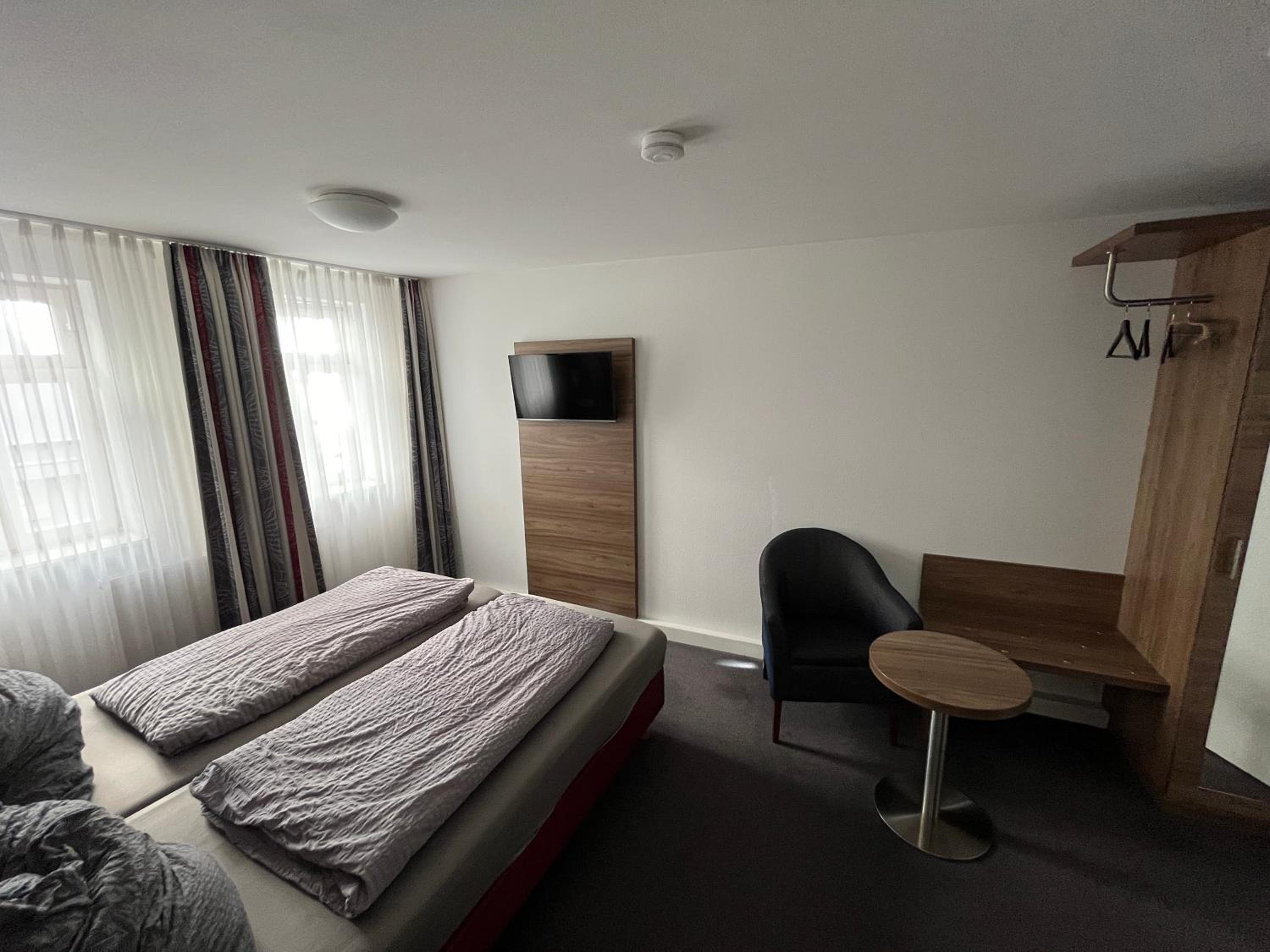 Small Double Room with Shower  photo 1