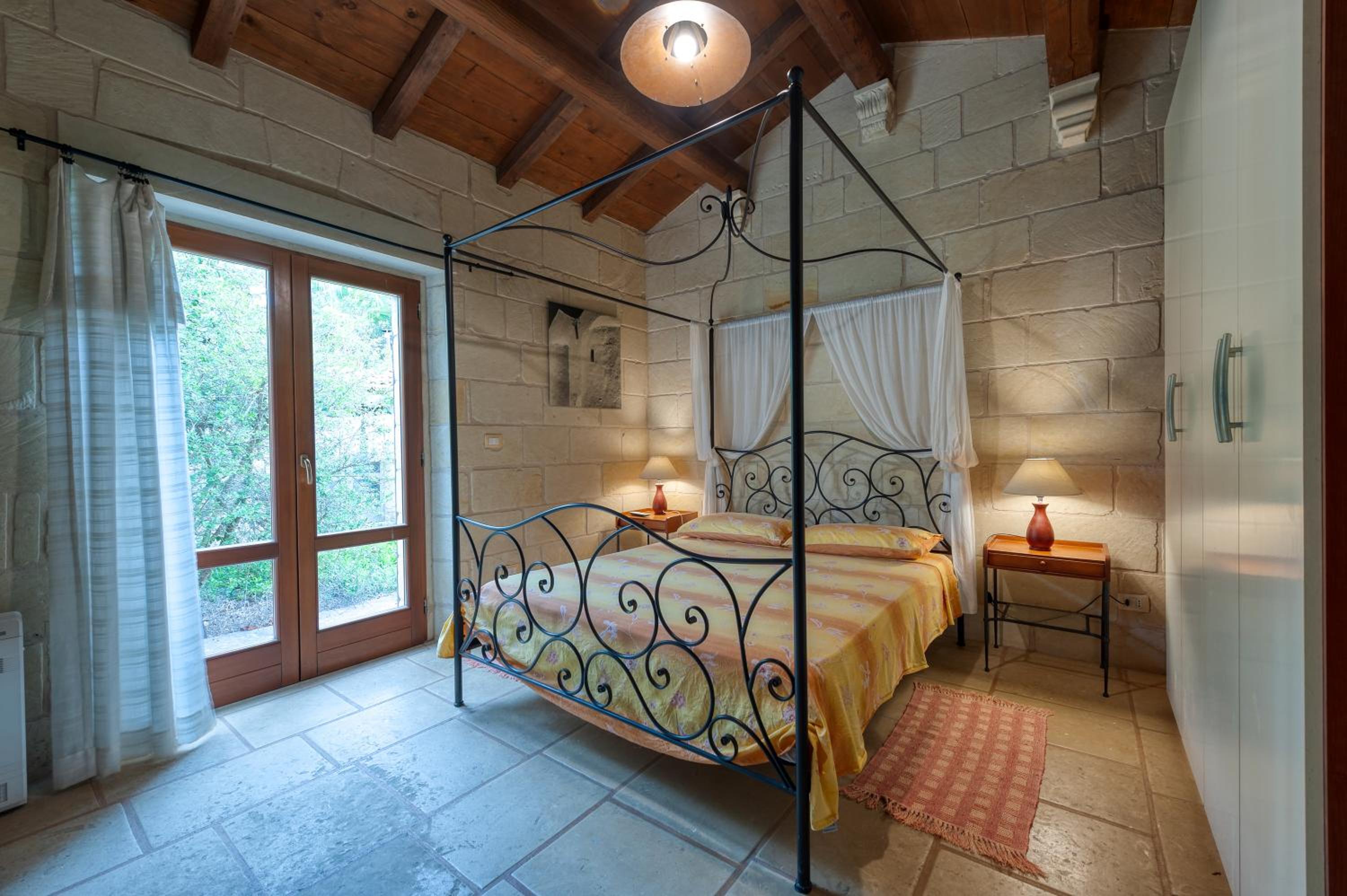 Two-Bedroom Deluxe Apartment with Garden View