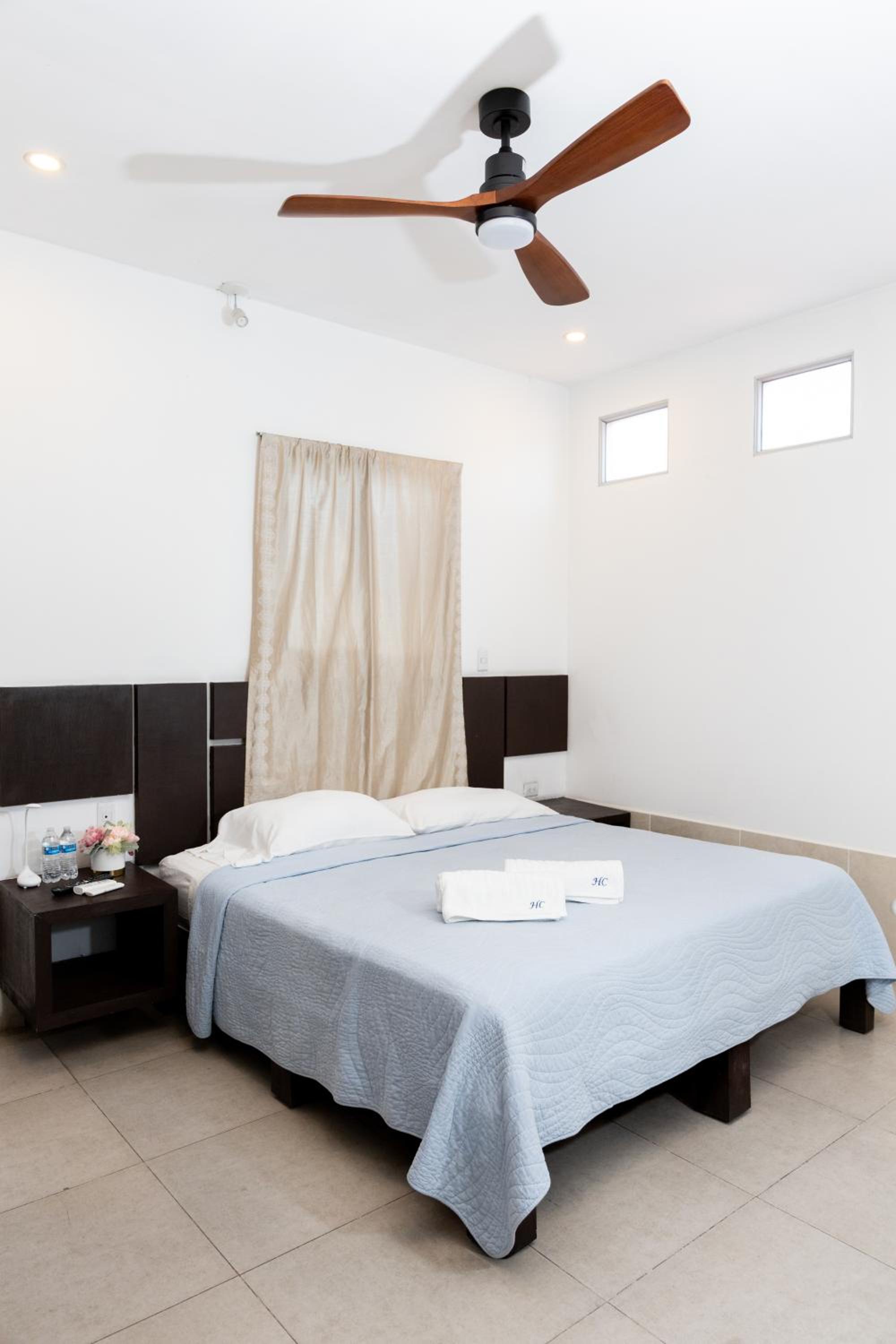 Deluxe King Room photo 2