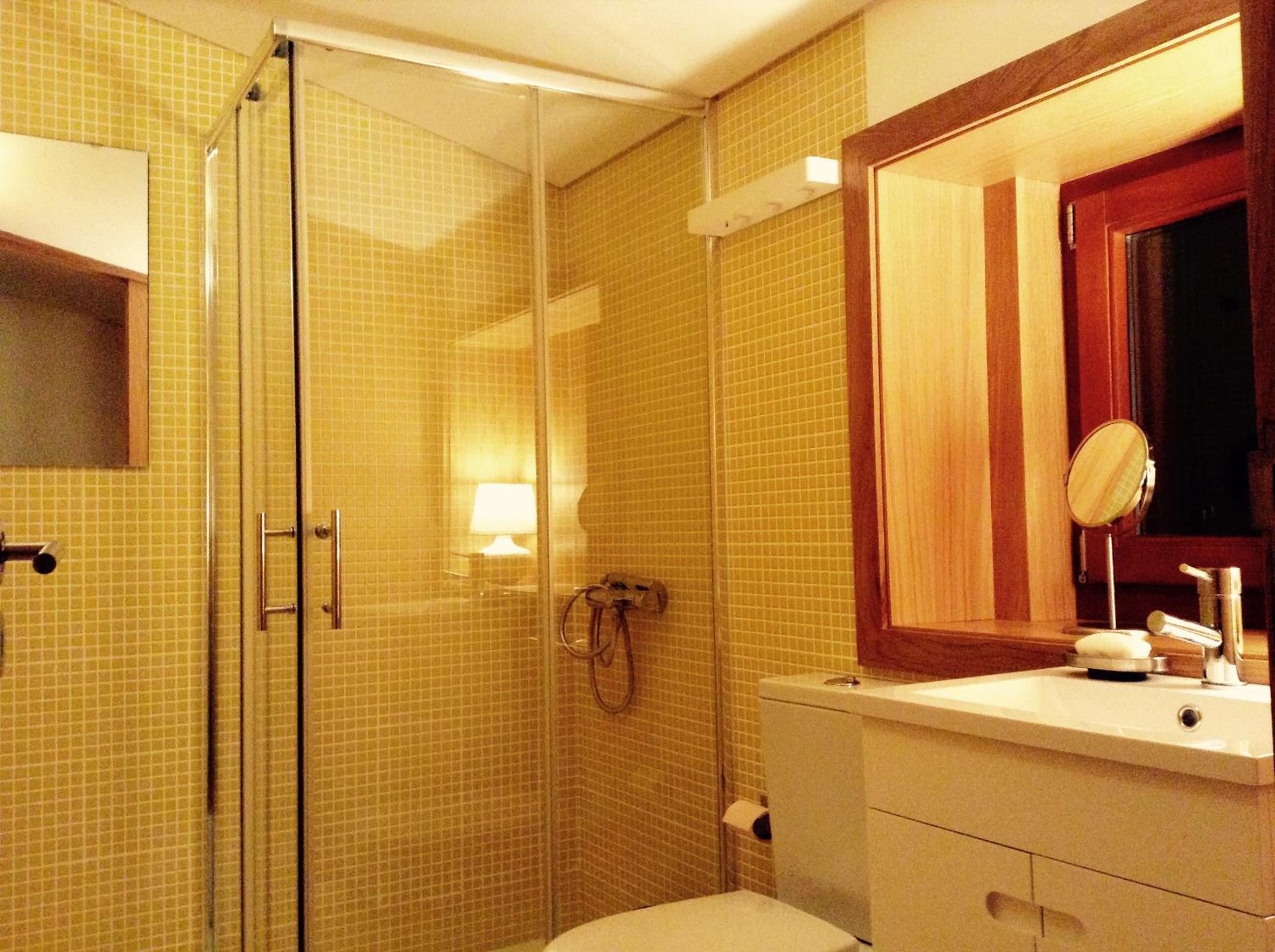 Four-Bedroom House photo 3