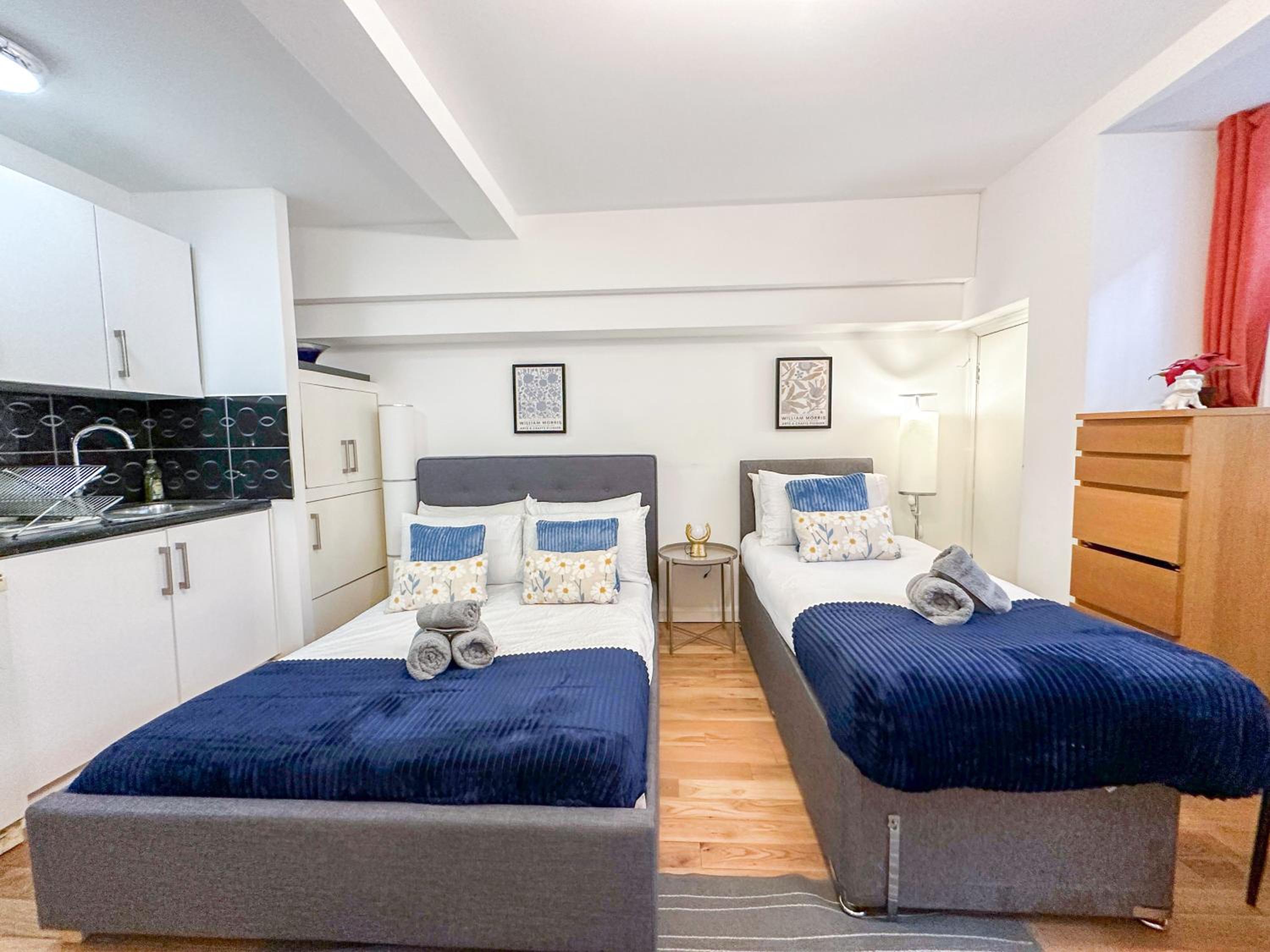 Three-Bedroom Deluxe Apartment photo 3