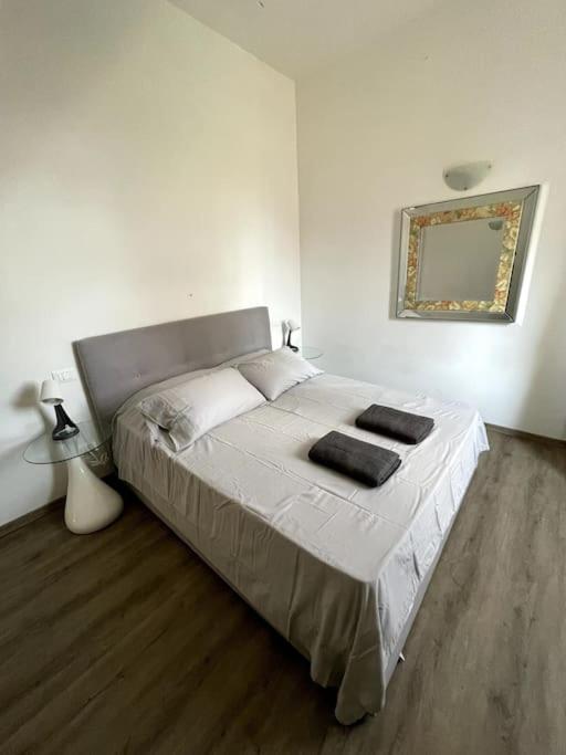 One-Bedroom Apartment photo 3
