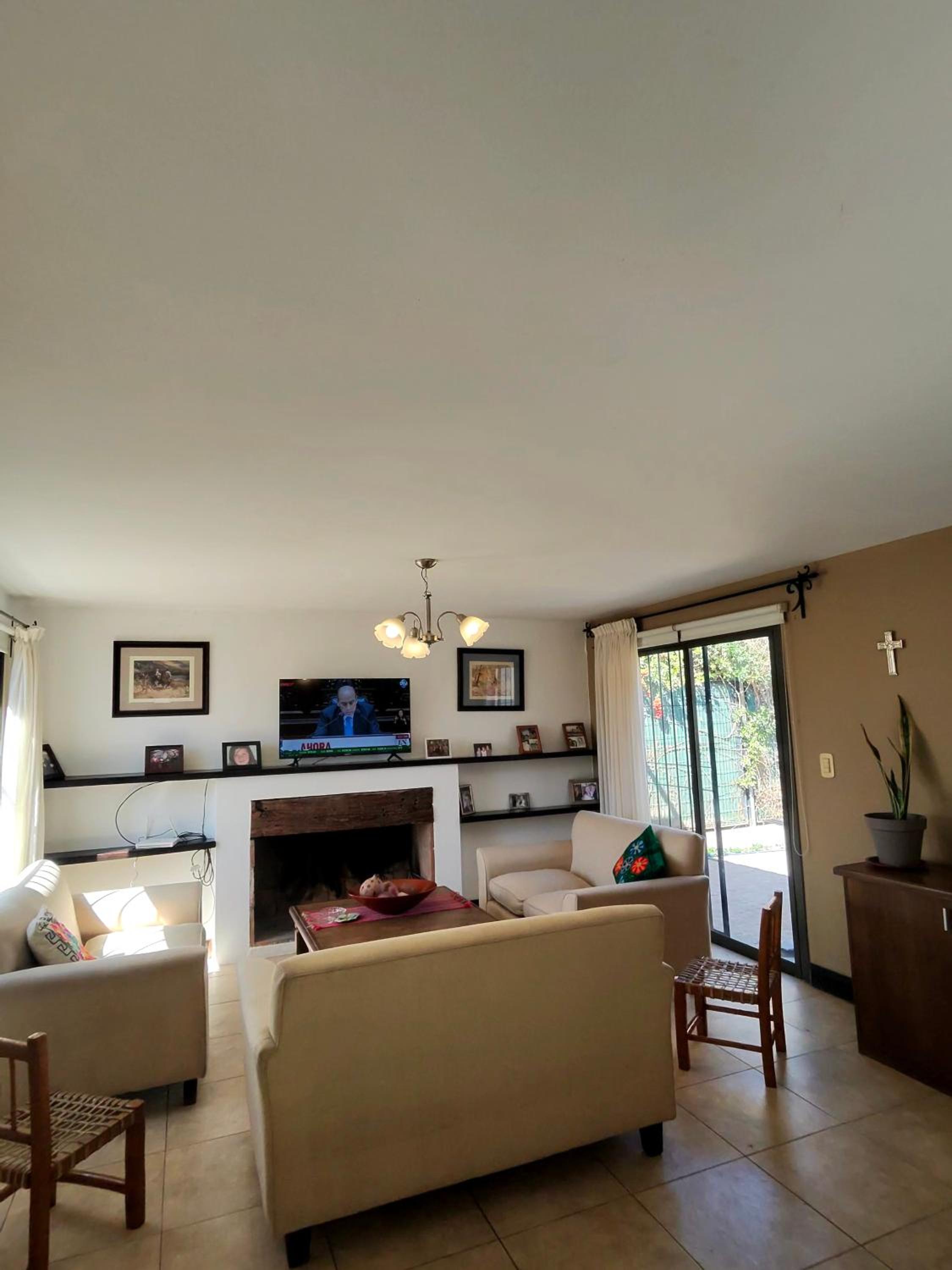 Three-Bedroom House photo 3
