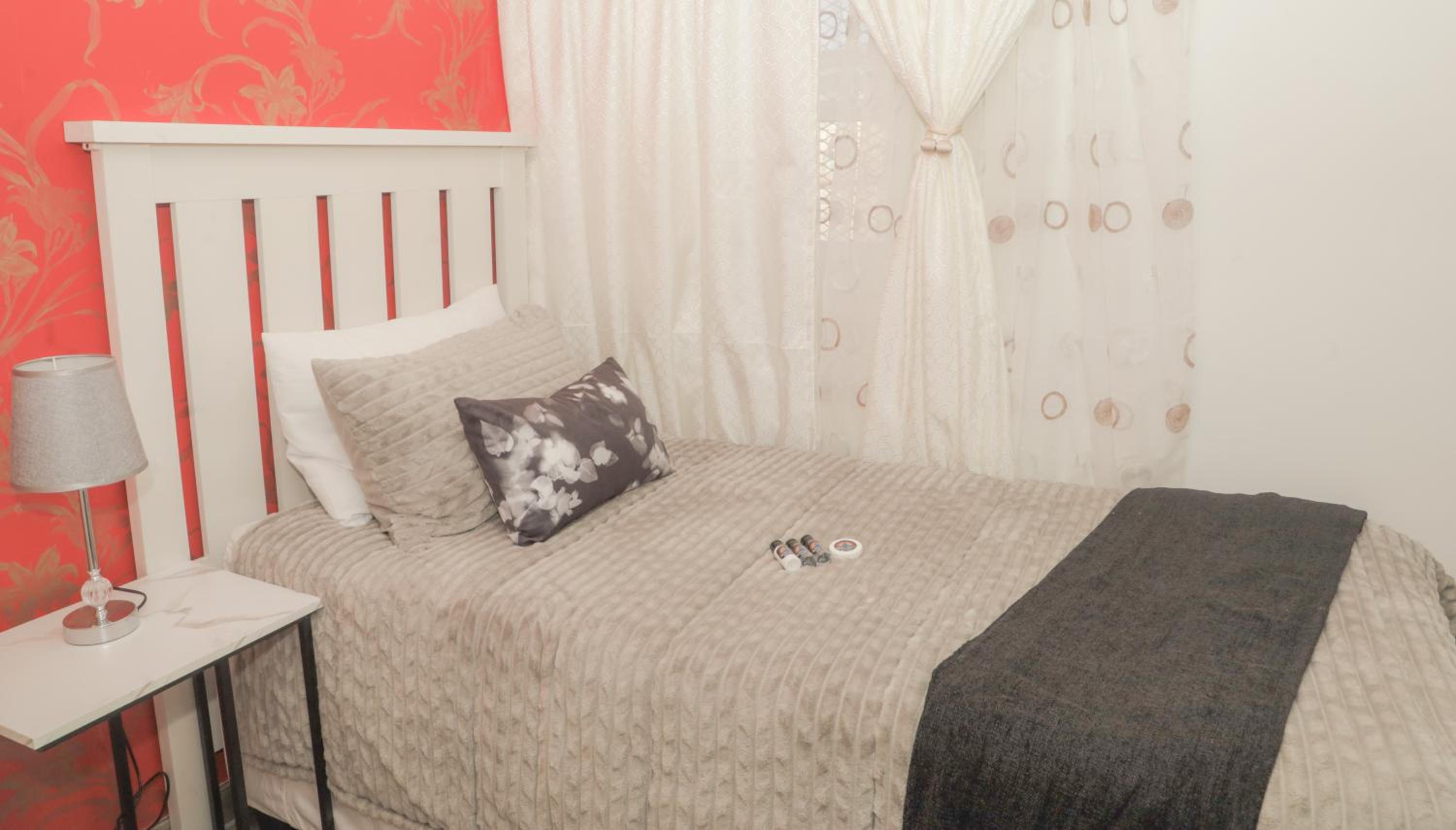 Single Room photo 3