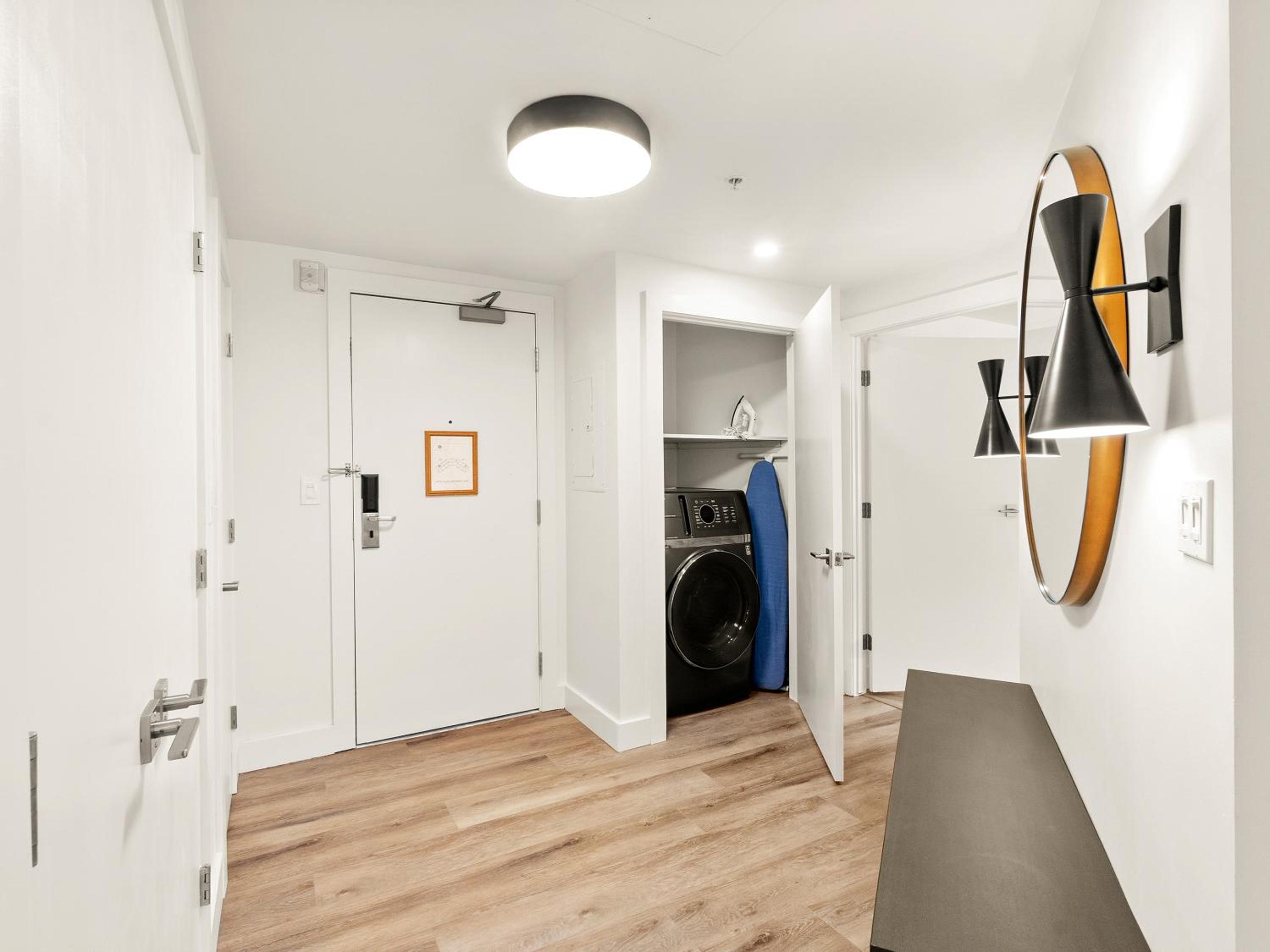Two-Bedroom Loft Apartment - Photo 17