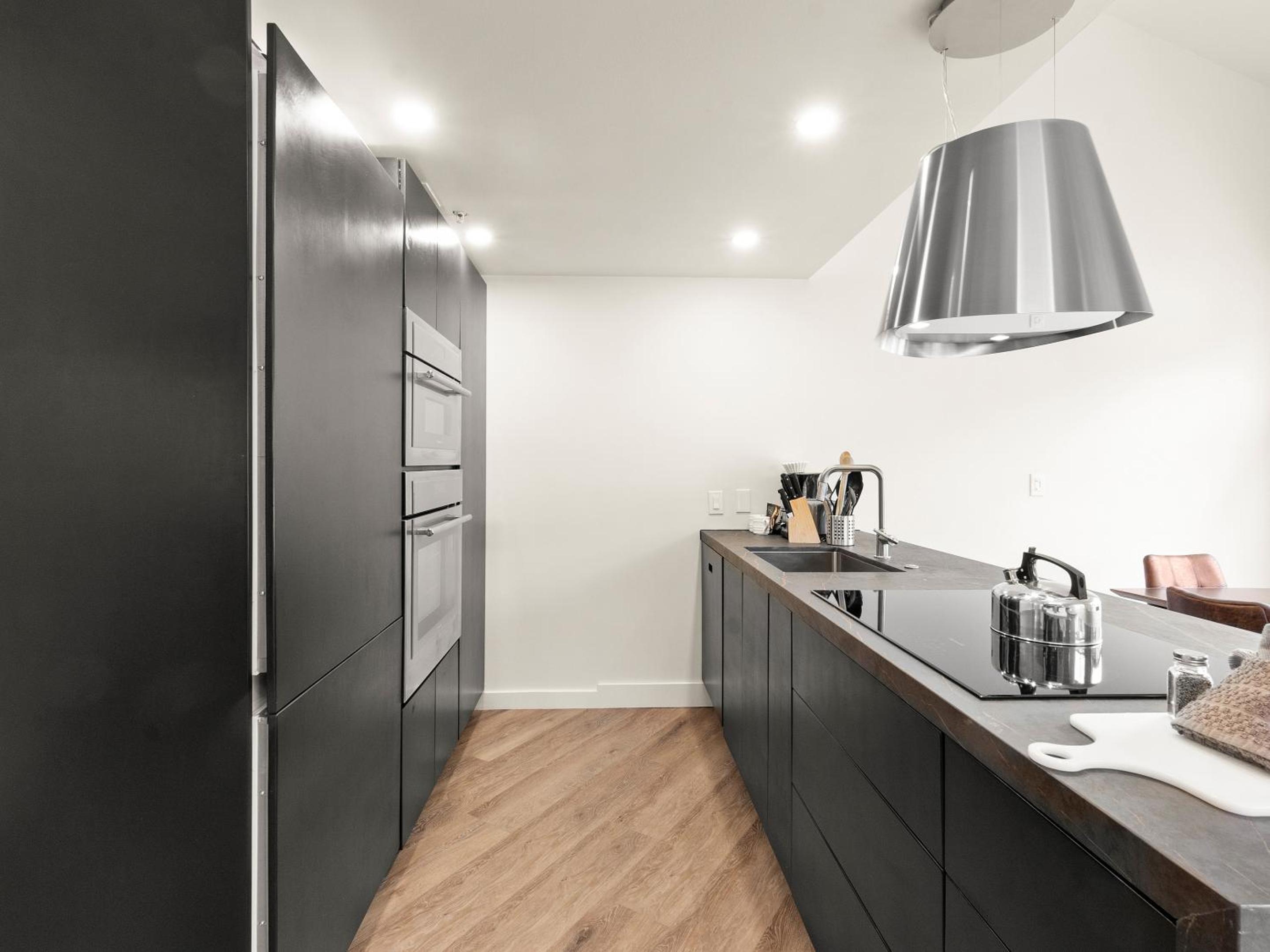 Two-Bedroom Loft Apartment - Photo 22