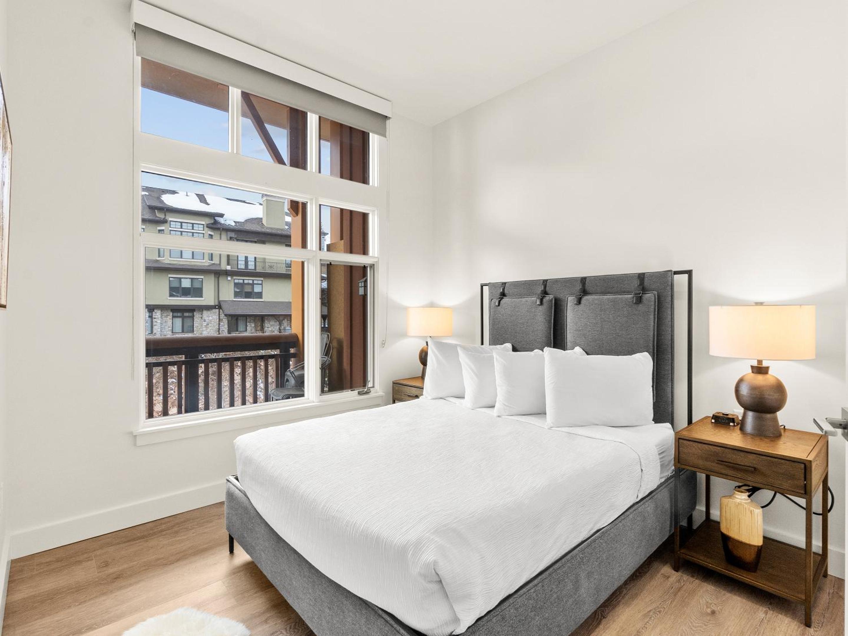 Two-Bedroom Loft Apartment - Photo 4
