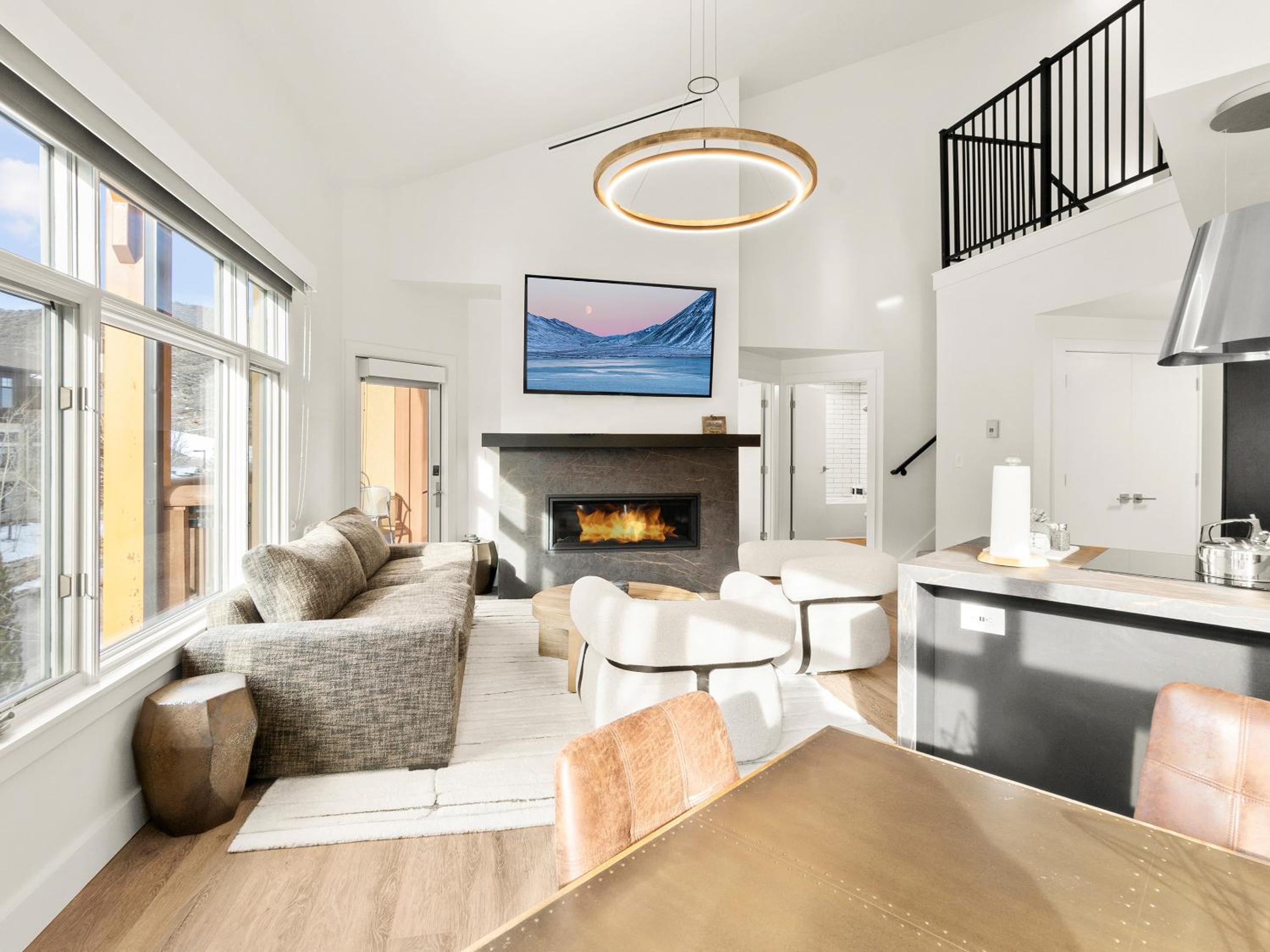 Two-Bedroom Loft Apartment - Photo 1