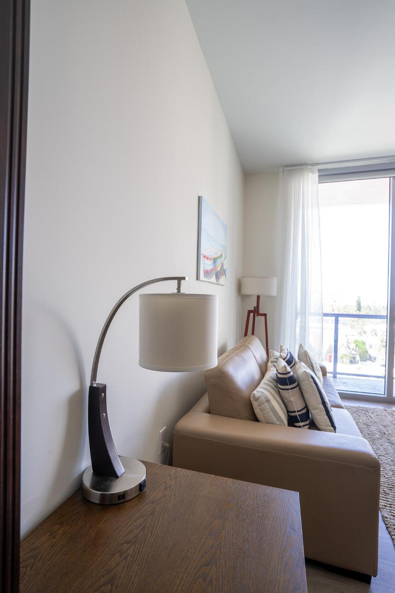 One-Bedroom Apartment with Balcony photo 3