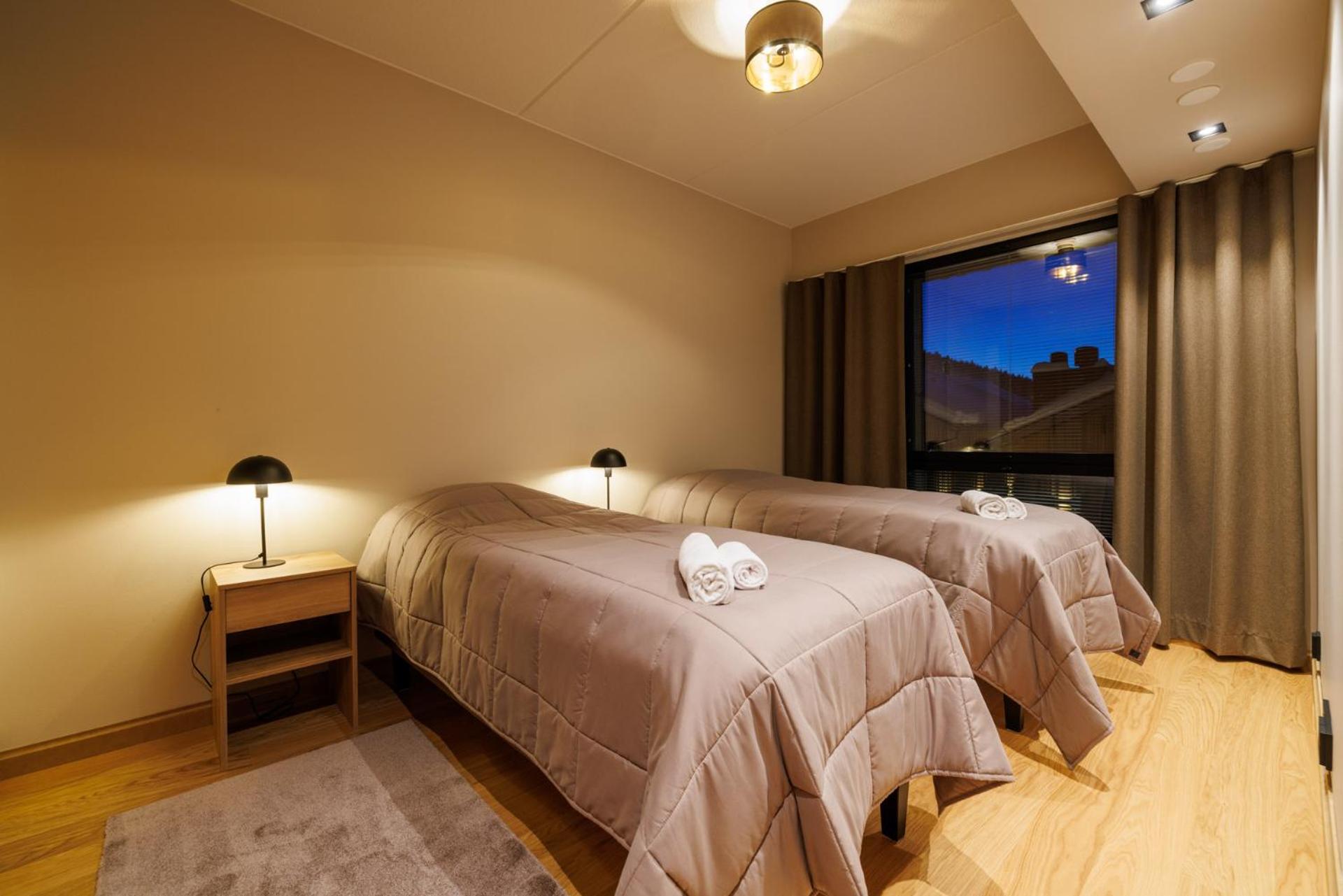 Three-Bedroom Apartment with Mountain View photo 3