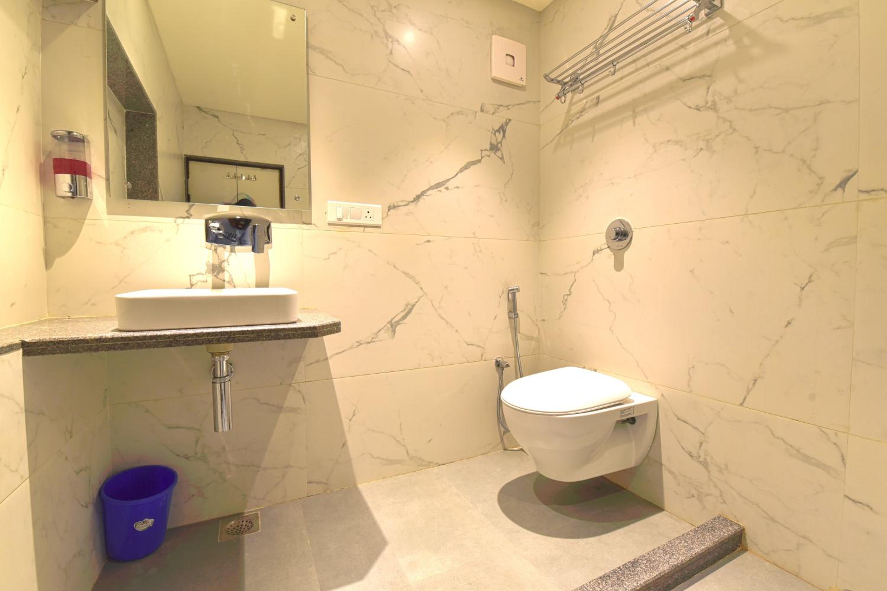 Deluxe Double Room photo 3