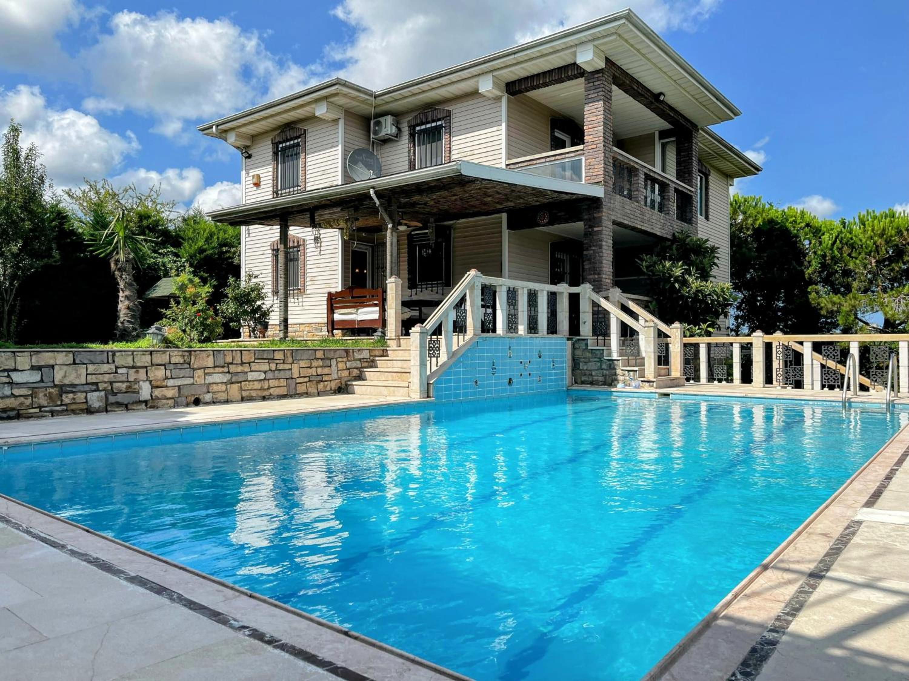 Villa photo 3