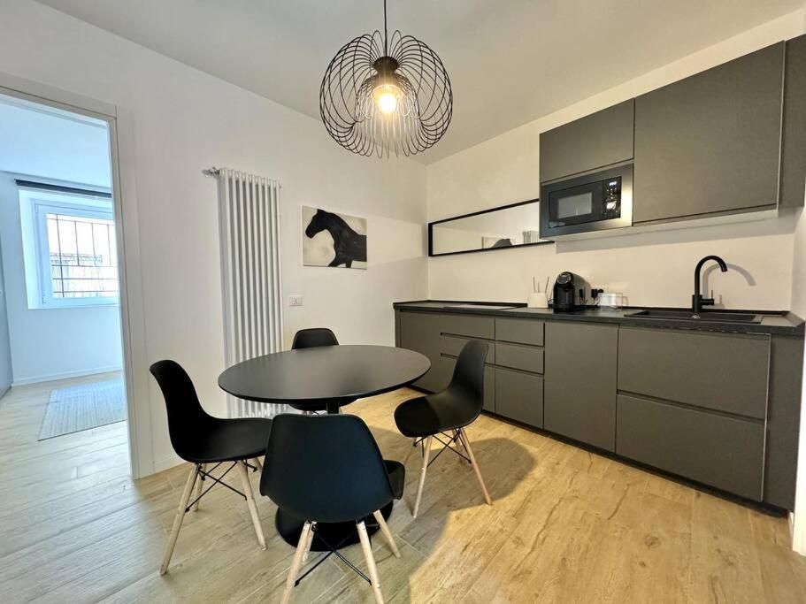 Two-Bedroom Apartment photo 2