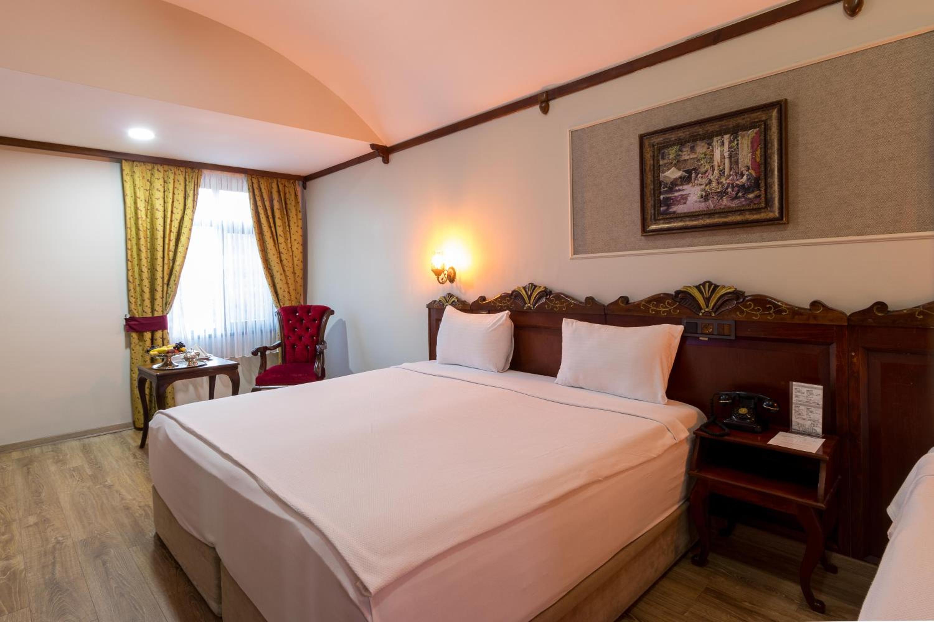 Double Room - Photo 7