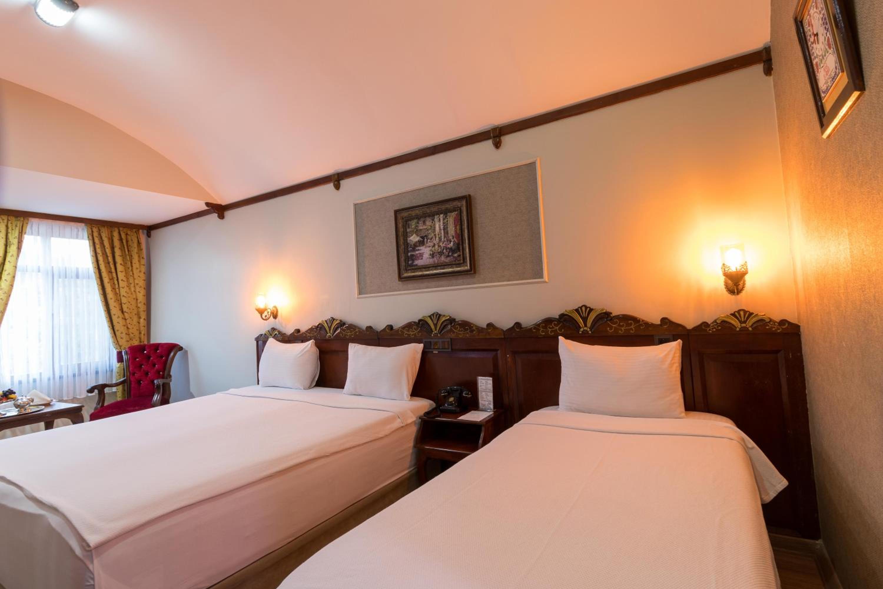 Double Room - Photo 8
