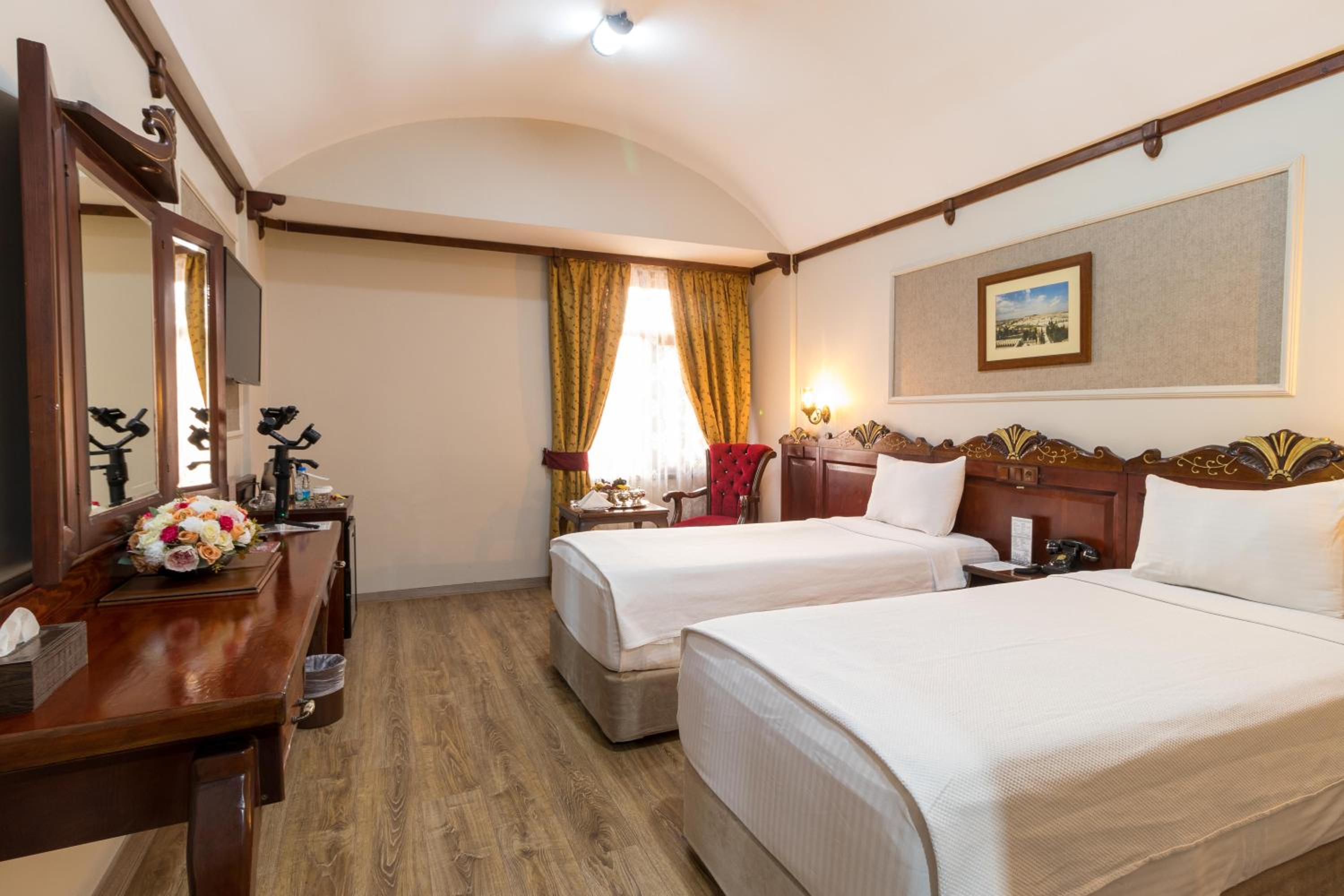 Double Room - Photo 5