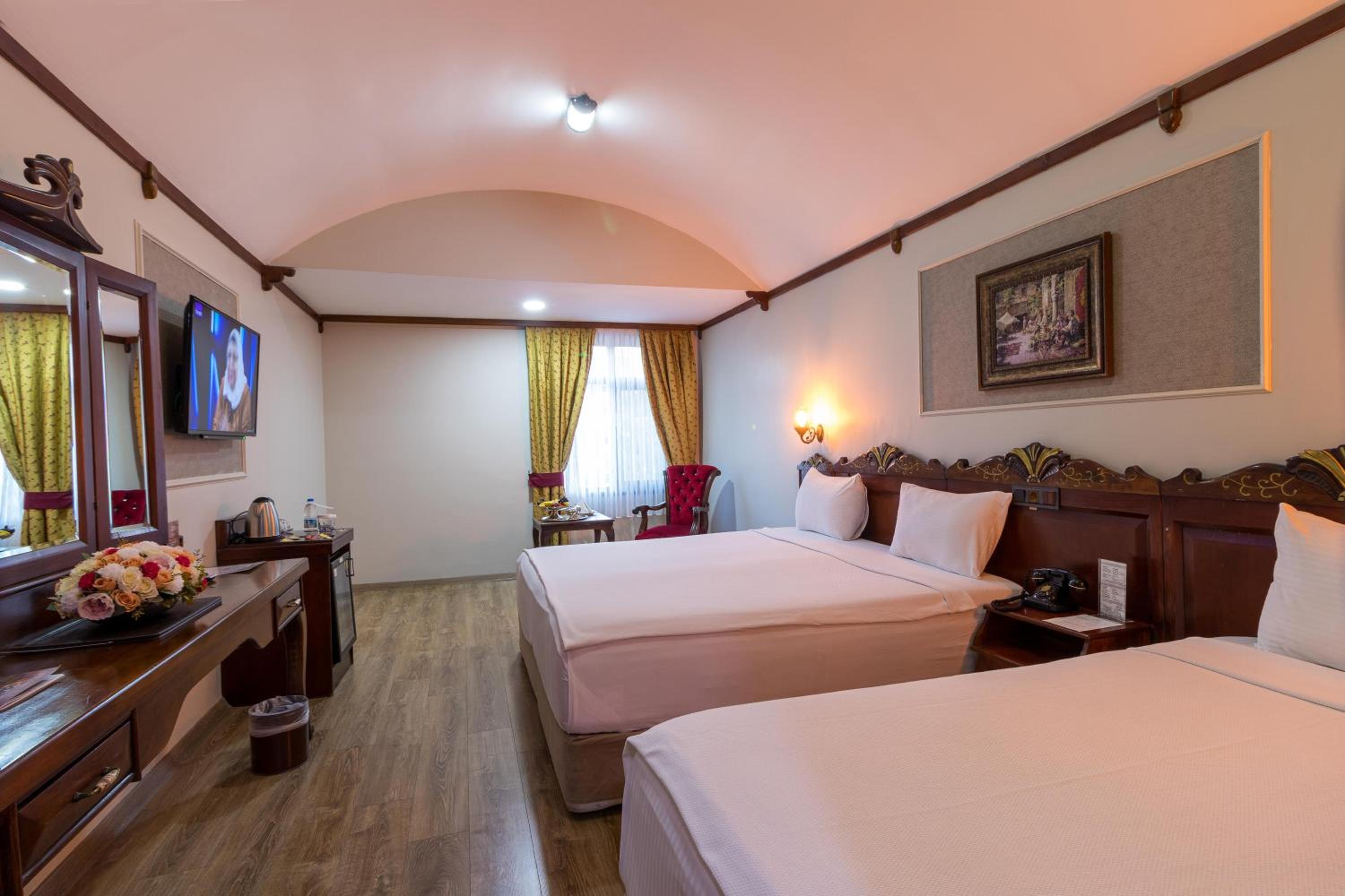 Double Room - Photo 3
