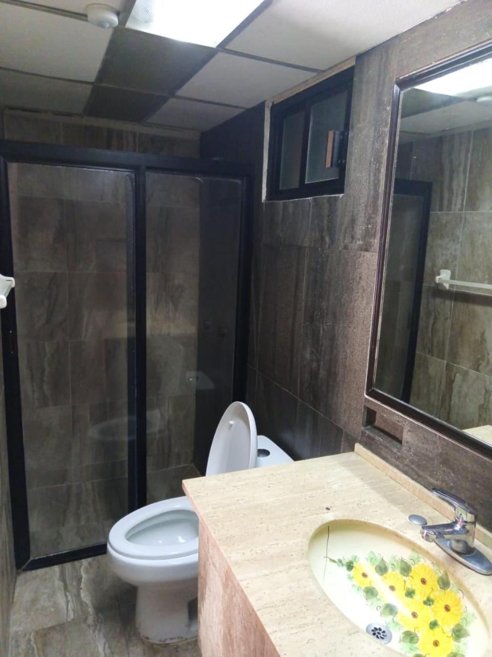 Twin Room - Photo 2