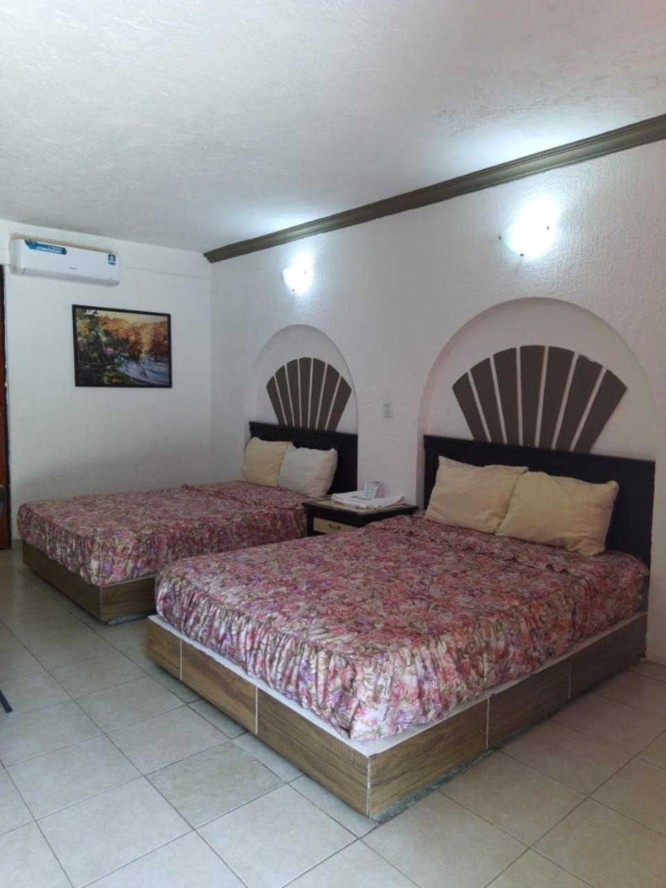 Standard Quadruple Room - Photo 2