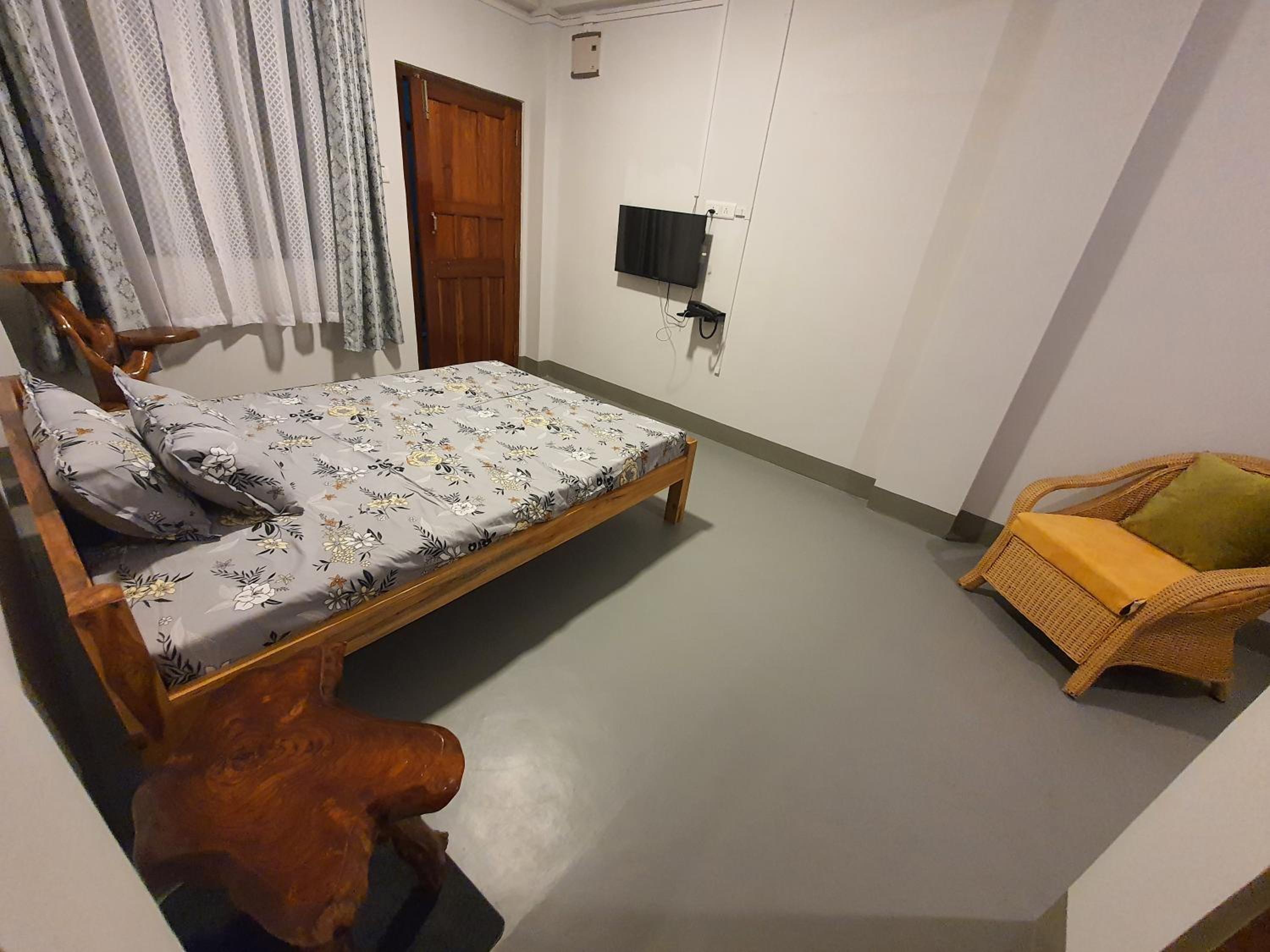 Double Room With Private Bathroom photo 2