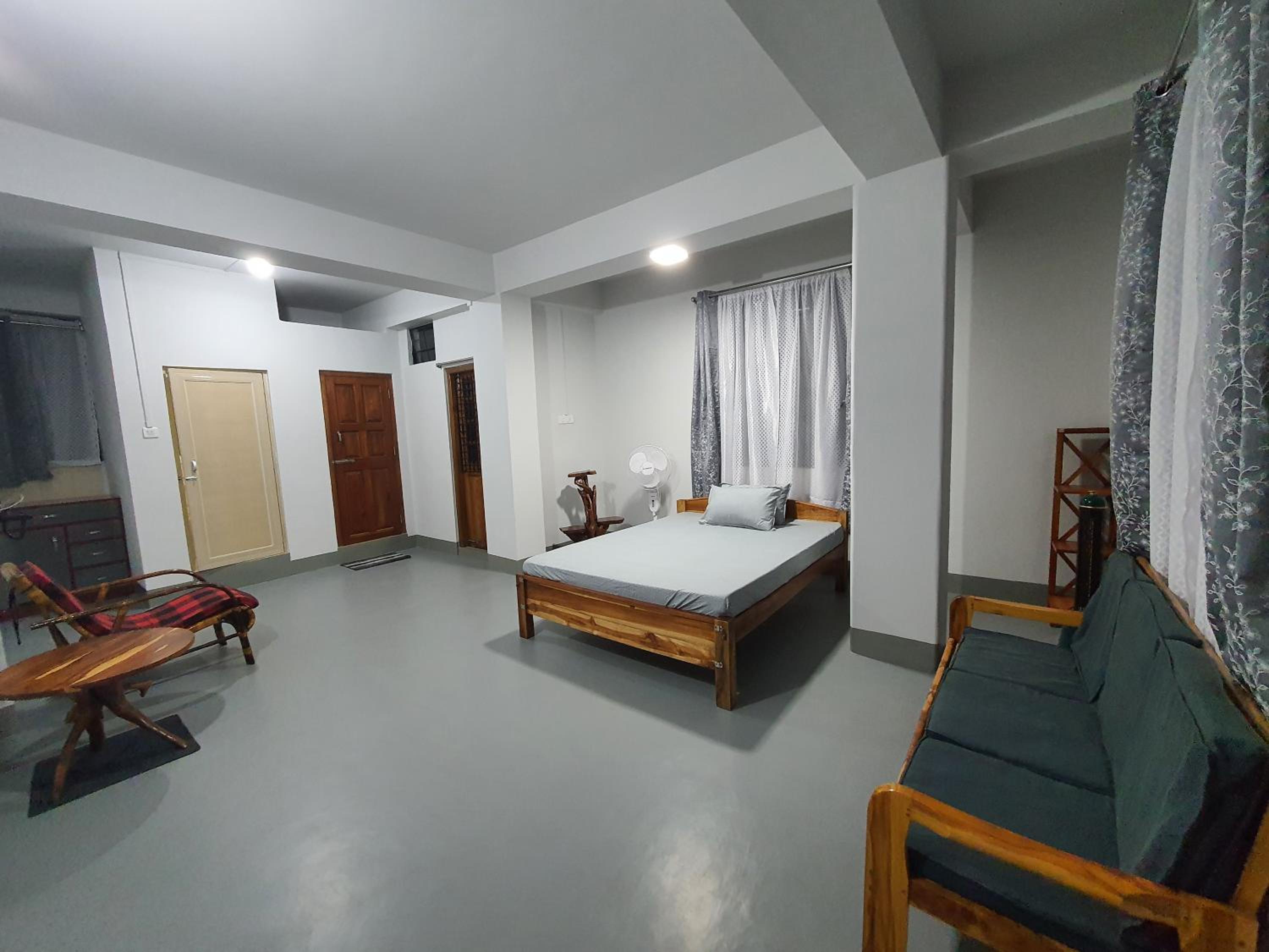 Double Room With Private Bathroom photo 3