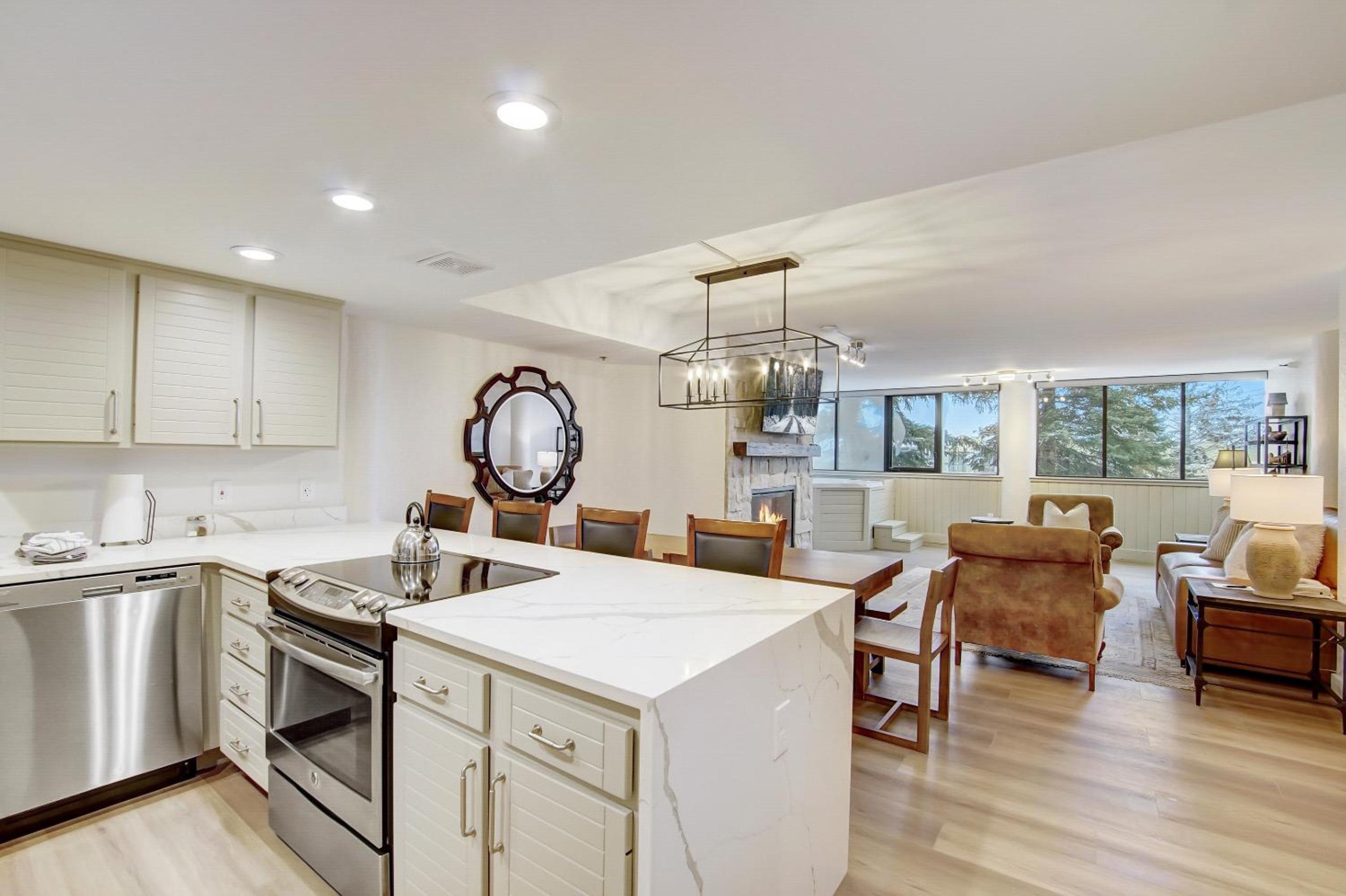 2 Bedroom Condominium with Spa - Photo 13
