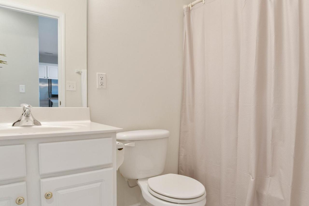 Apartment With Lake View photo 3