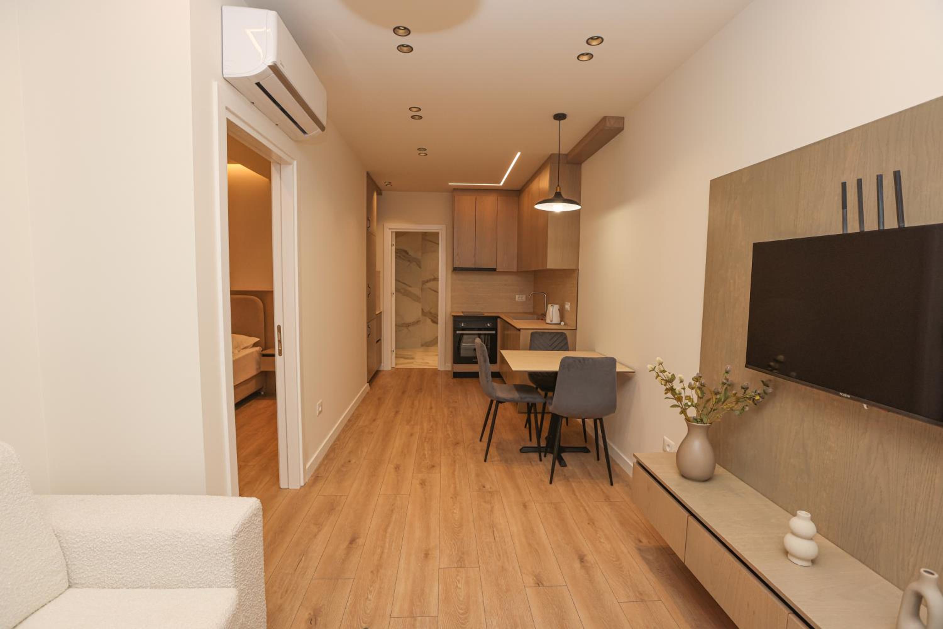 One-Bedroom Apartment