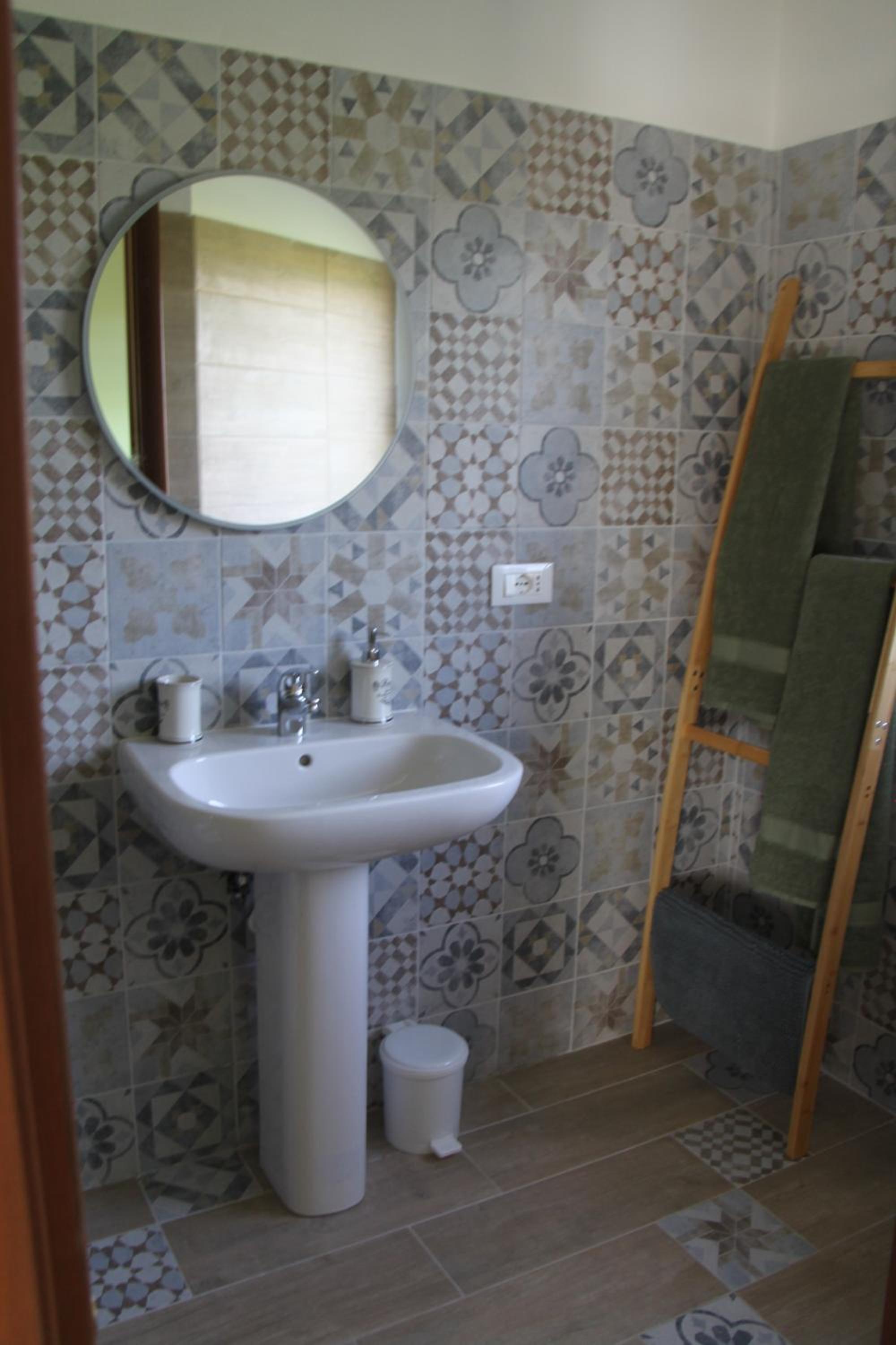 Double or Twin Room with Private Bathroom photo 2