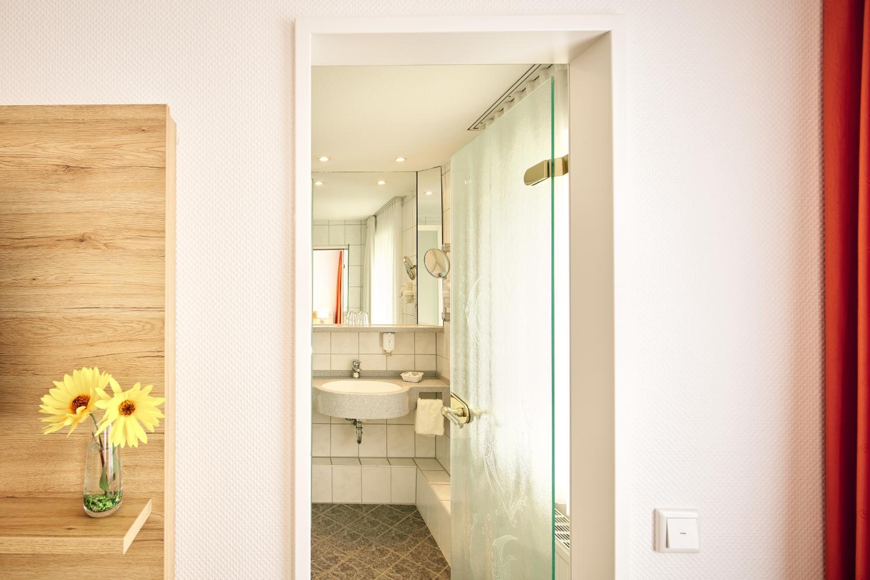 Single Room photo 2