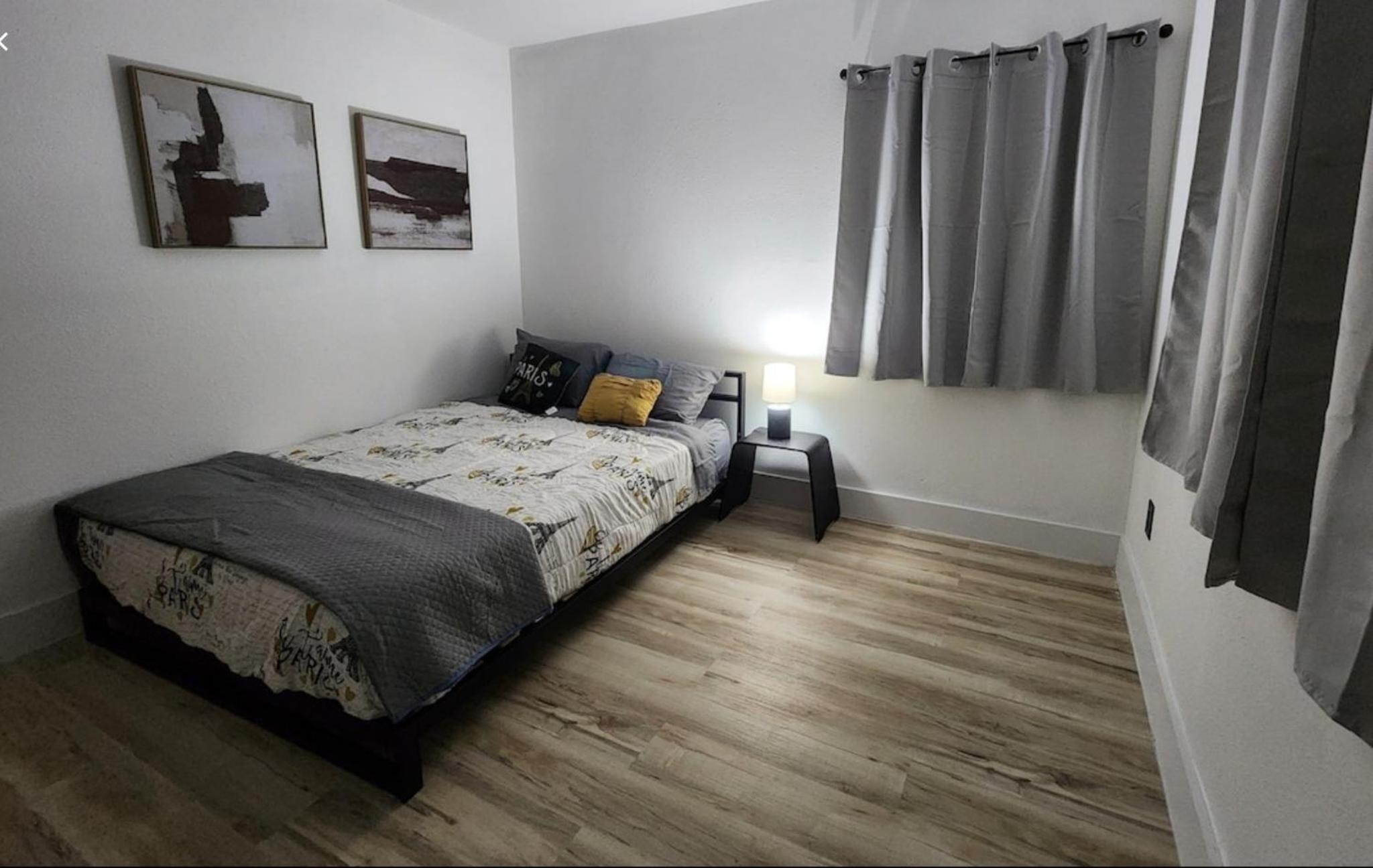 Four-Bedroom House photo 3