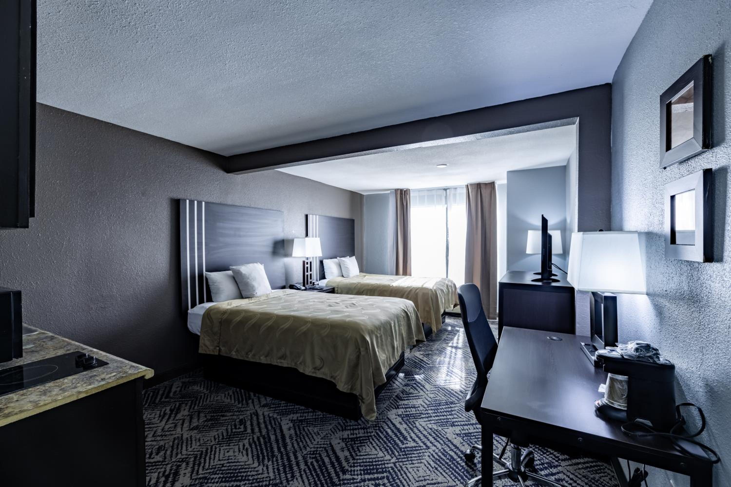 Efficiency Suite with Two Double Beds - Non-Smoking - Photo 5