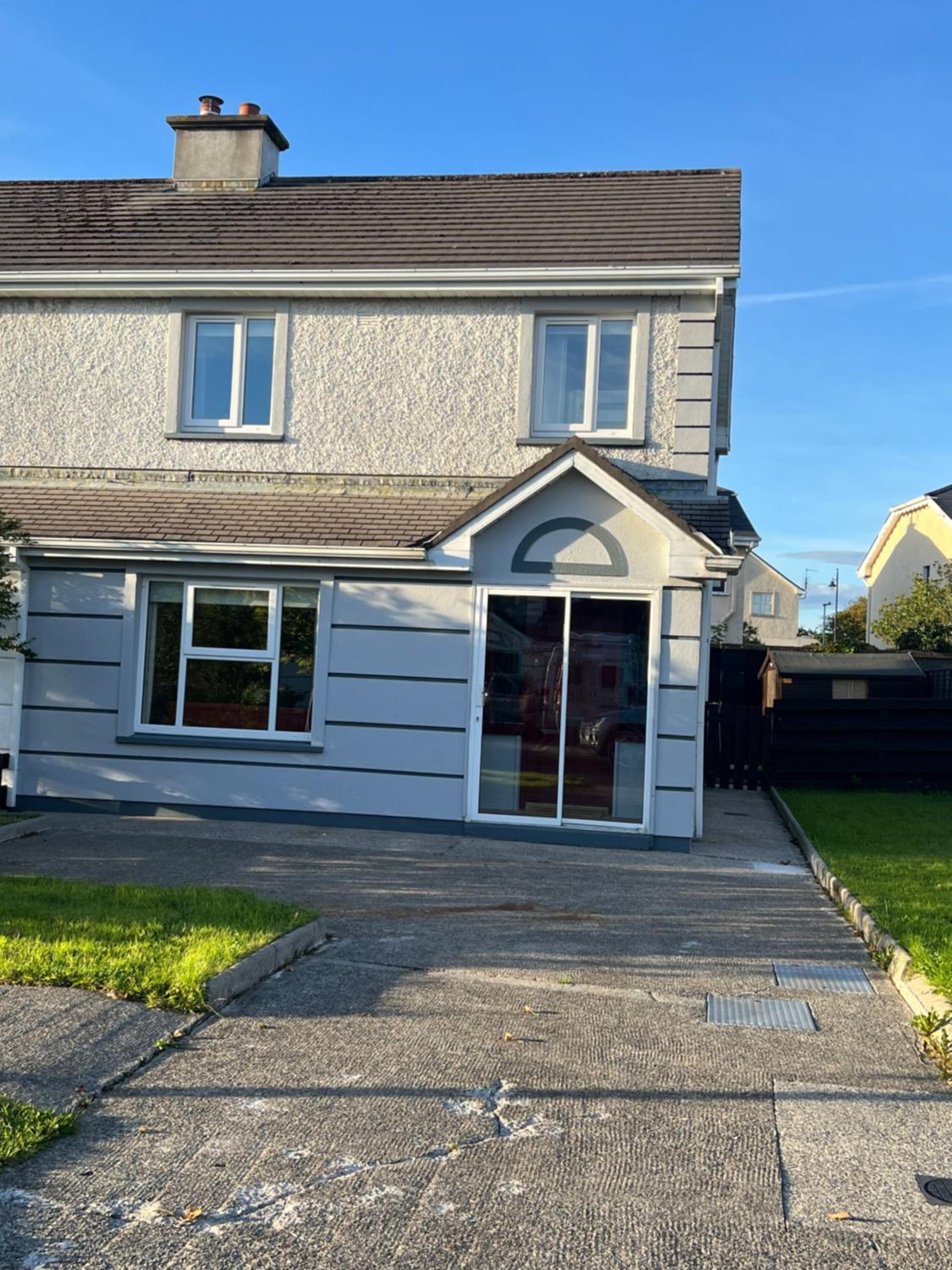 Three-Bedroom House photo 2