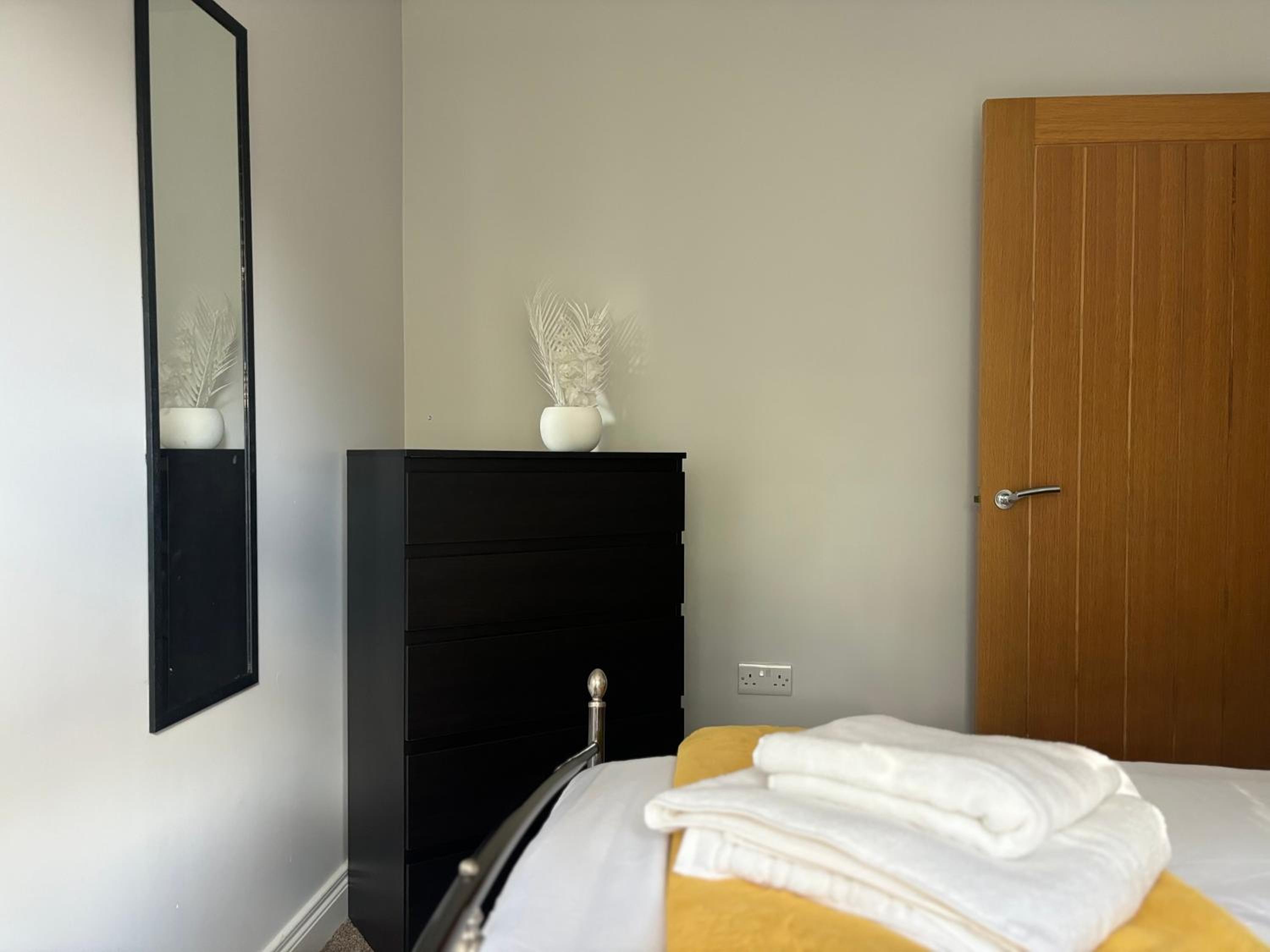 Three-Bedroom House photo 2